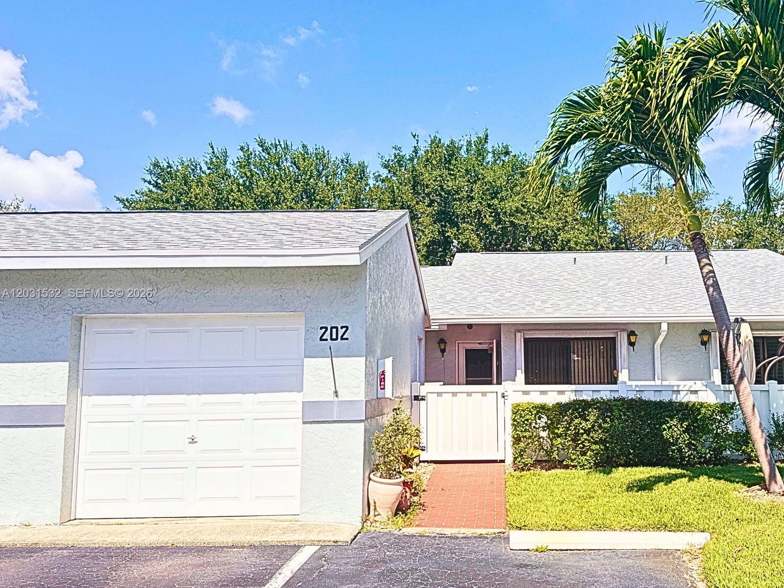 2640 W Gately Dr W # 202, West Palm Beach FL 33415