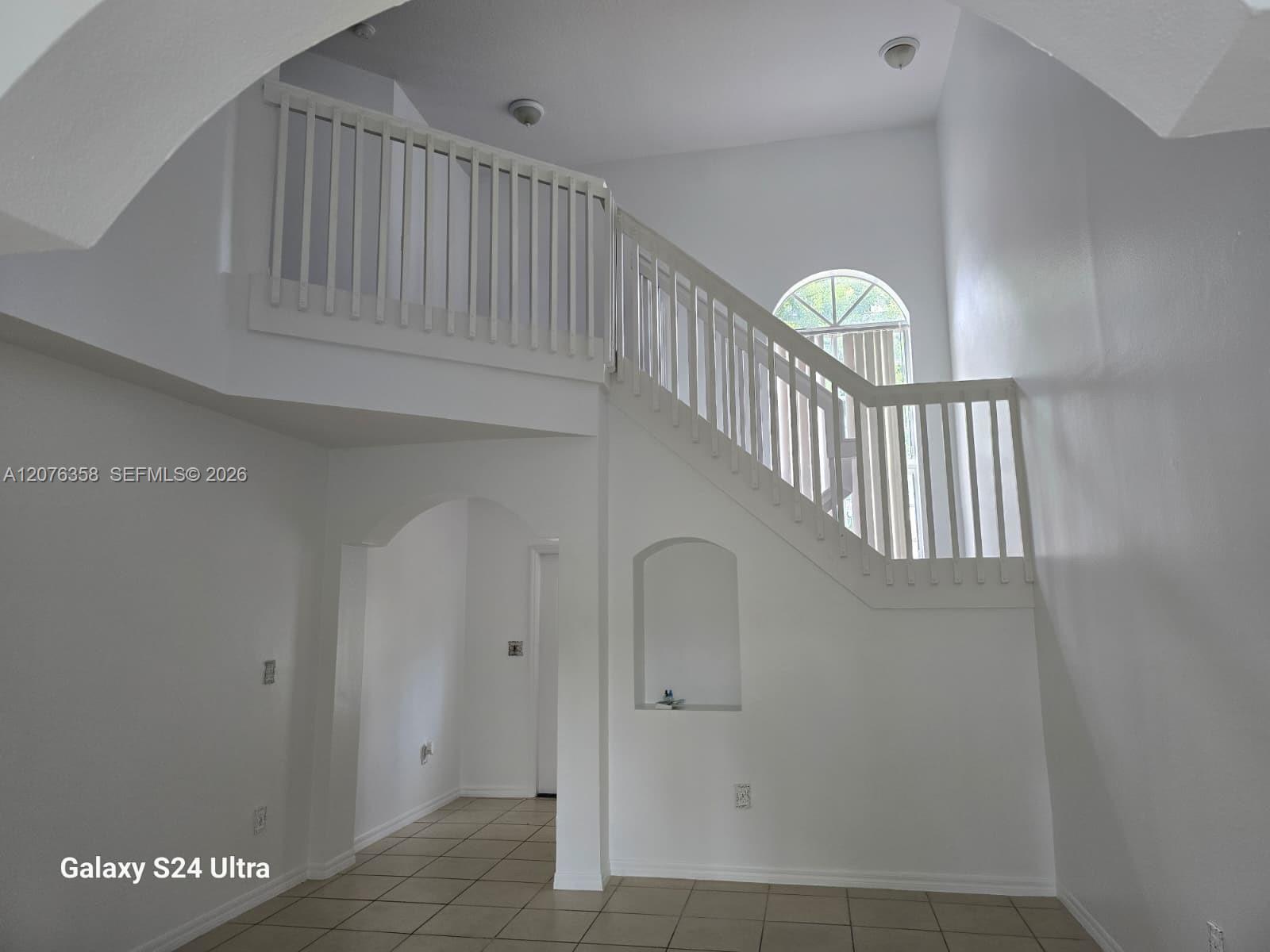 13658 SW 142nd Ter — Photo 3