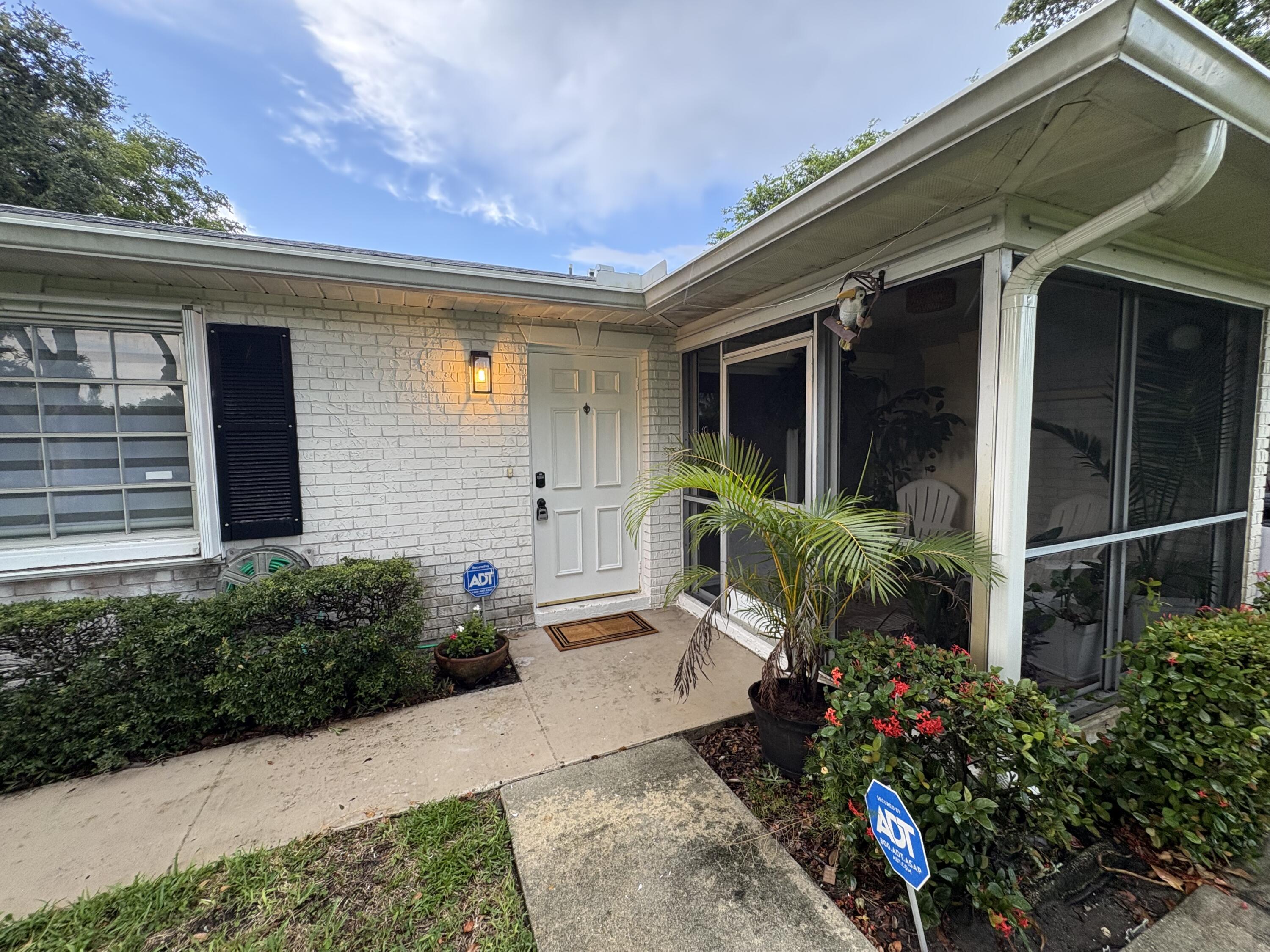 10170 S 44th Way S — Photo 4