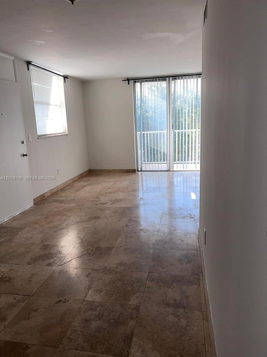 1801 S Treasure Dr # 429 — Photo 3