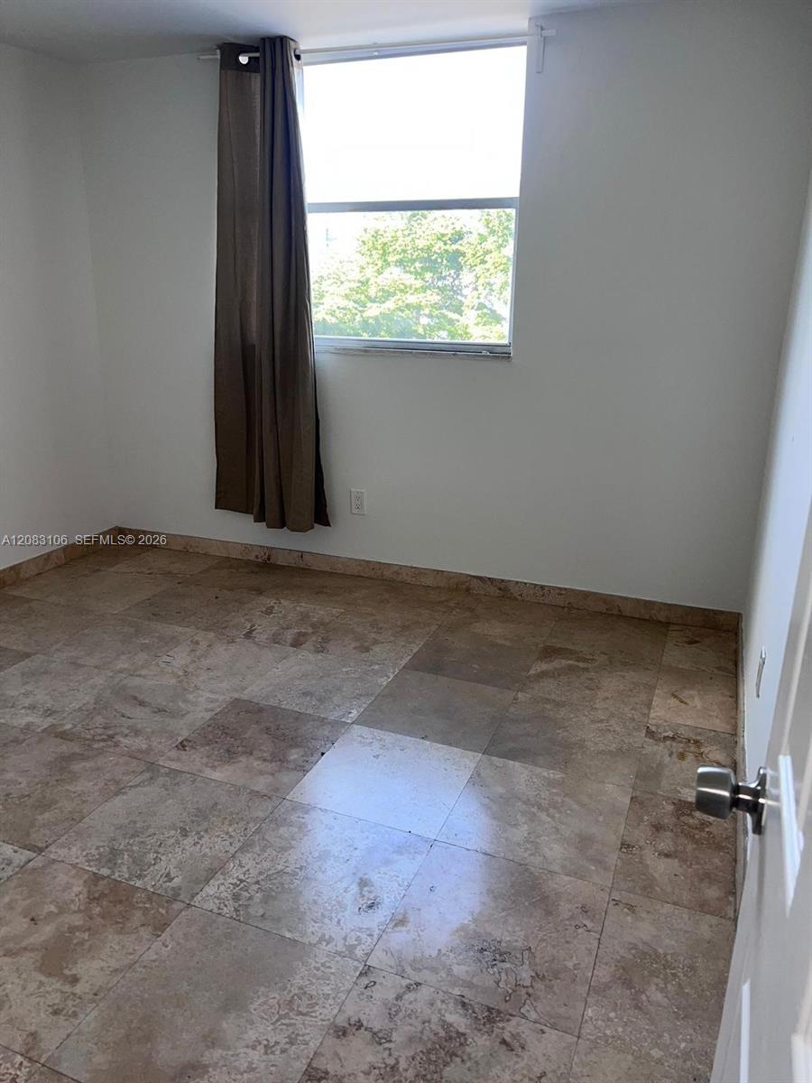 1801 S Treasure Dr # 429 — Photo 5