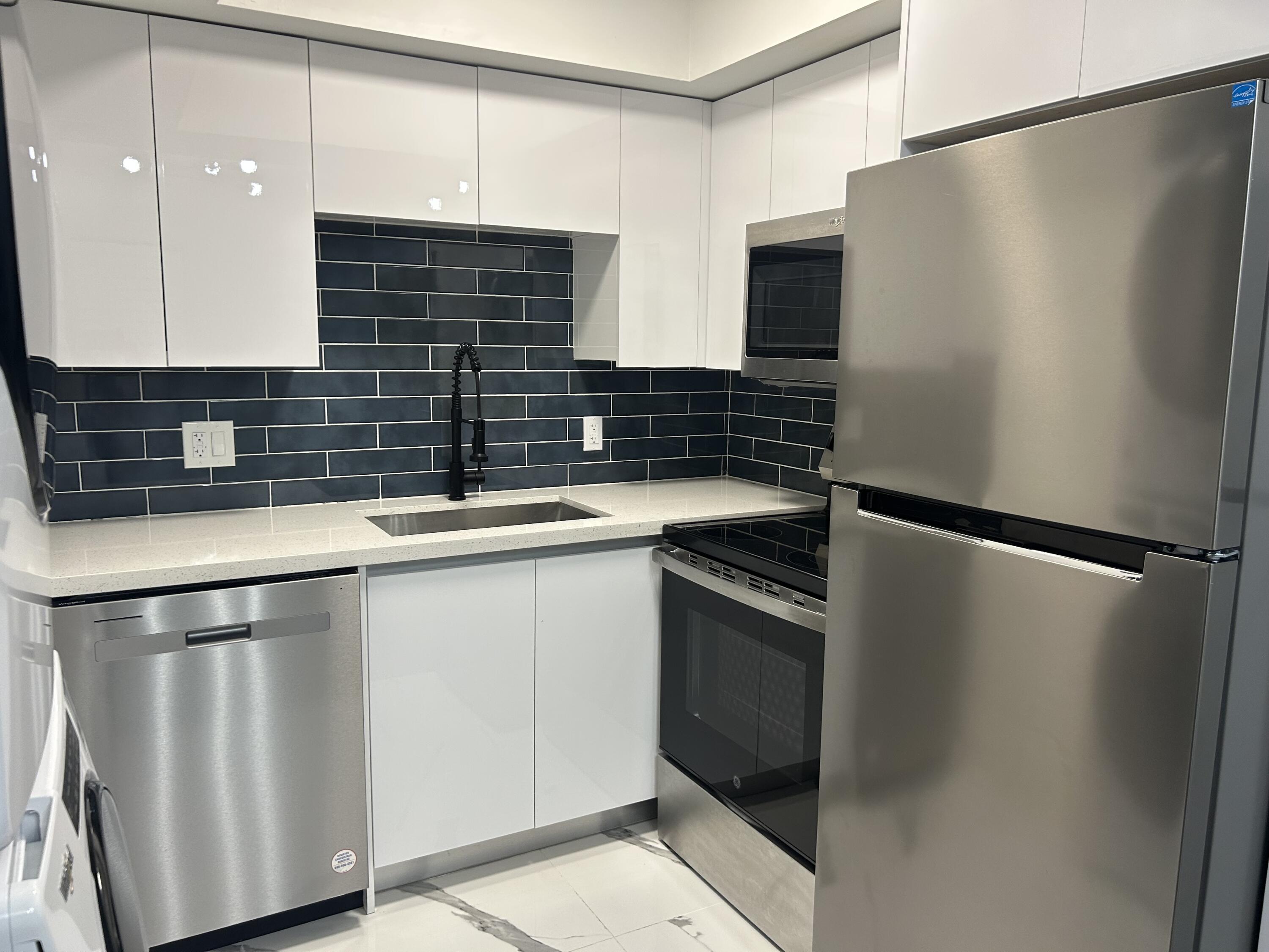 3264 NW 84th Avenue # F630 — Photo 3