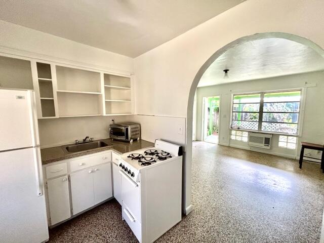 2023 Taylor Street — Photo 3