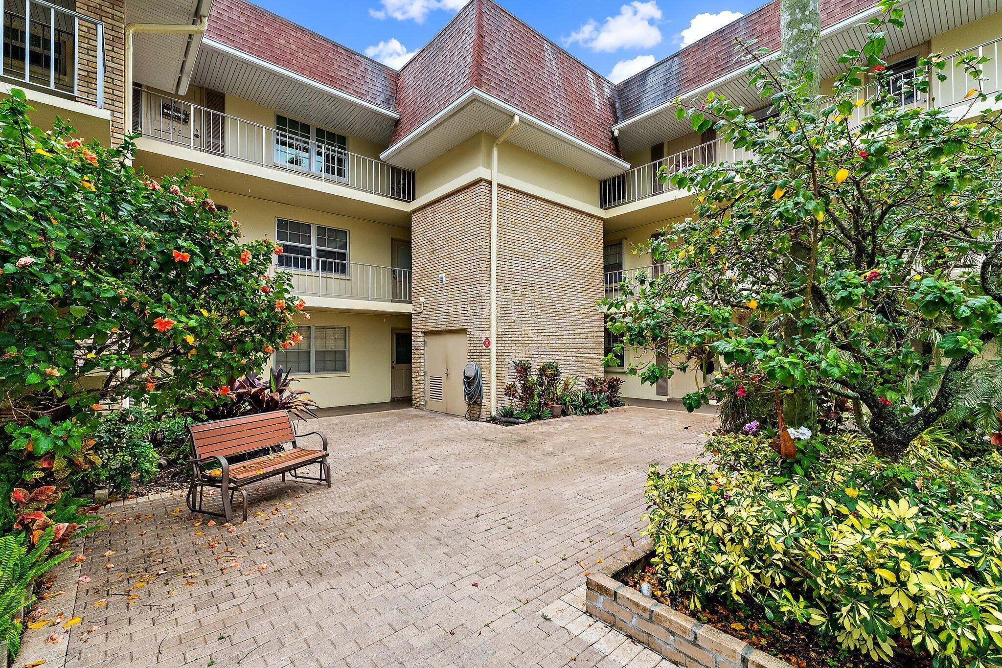 5570 Tamberlane Circle # 131, Palm Beach Gardens FL 33418