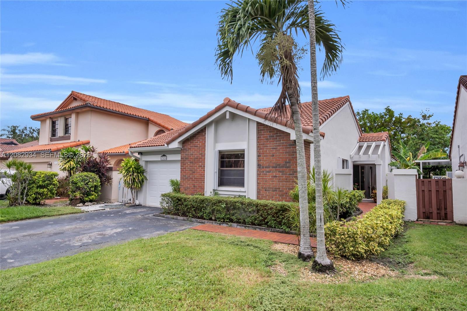 17624 NW 63rd Ct, Hialeah FL 33015