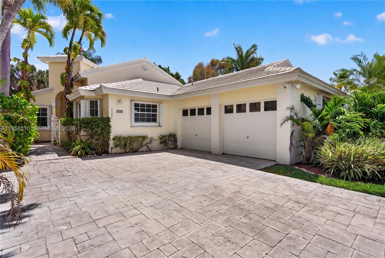 1251 E Wilshire Cir E — Photo 3