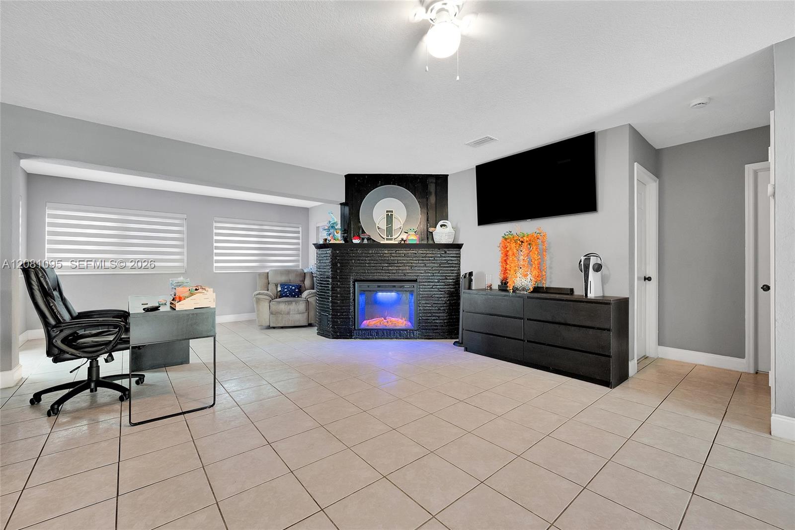 1024 Long Island Ave — Photo 5