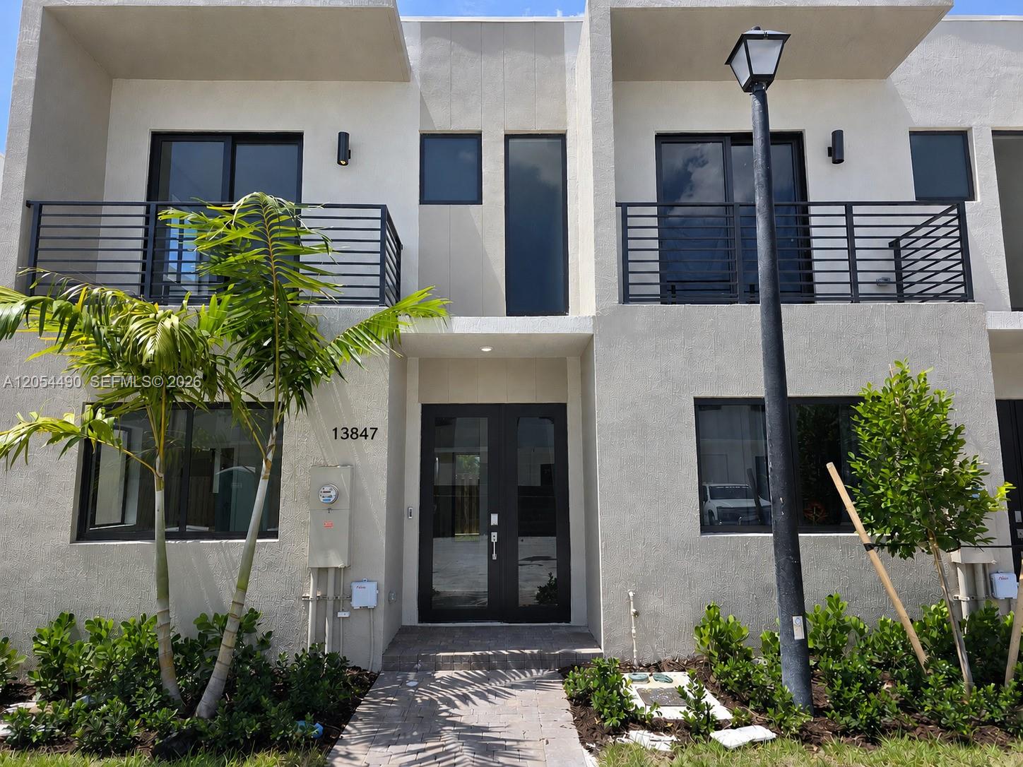 13847 SW 261st St, Homestead FL 33032