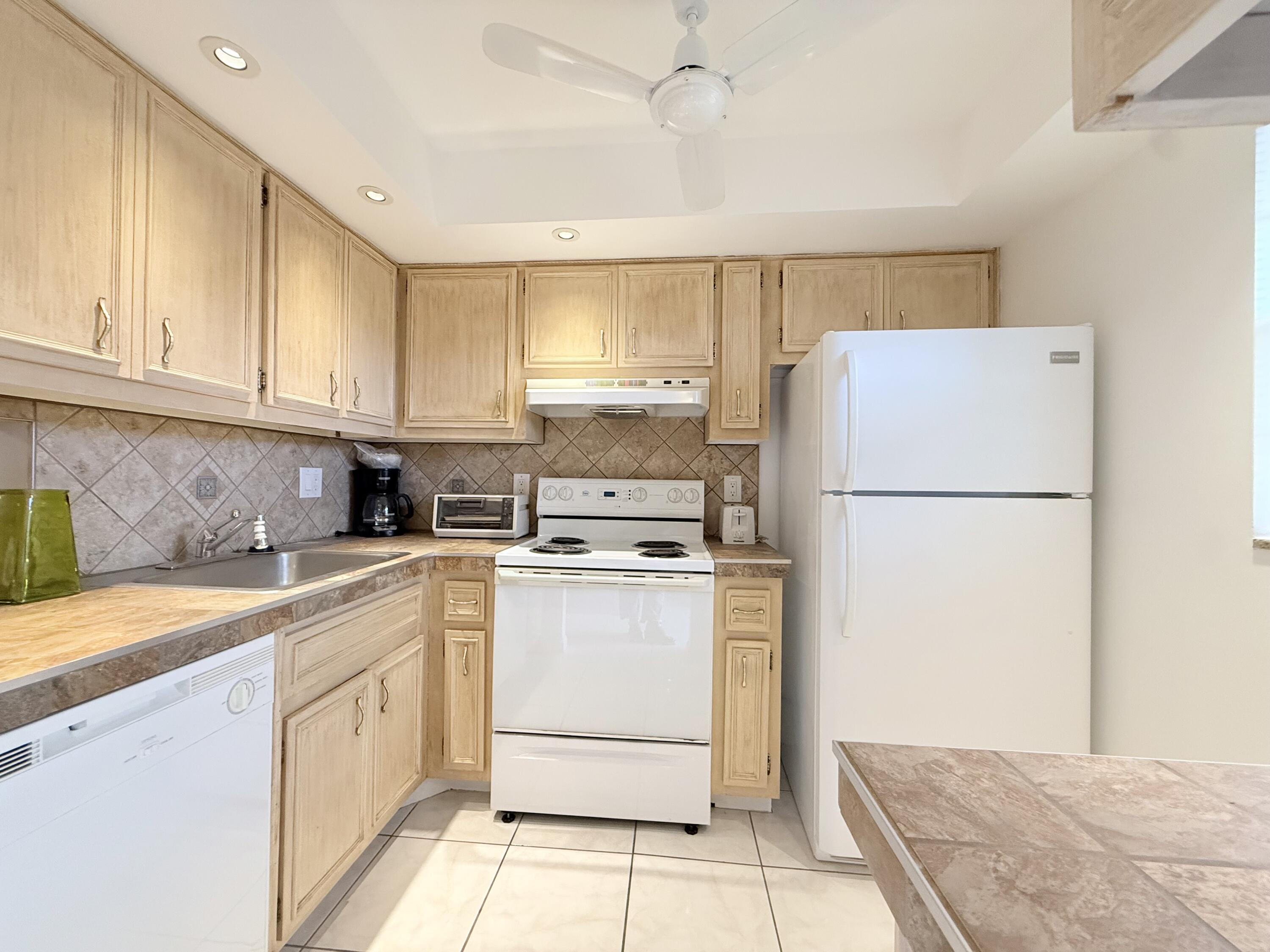 2800 NW 47th Terrace # 106B — Photo 3