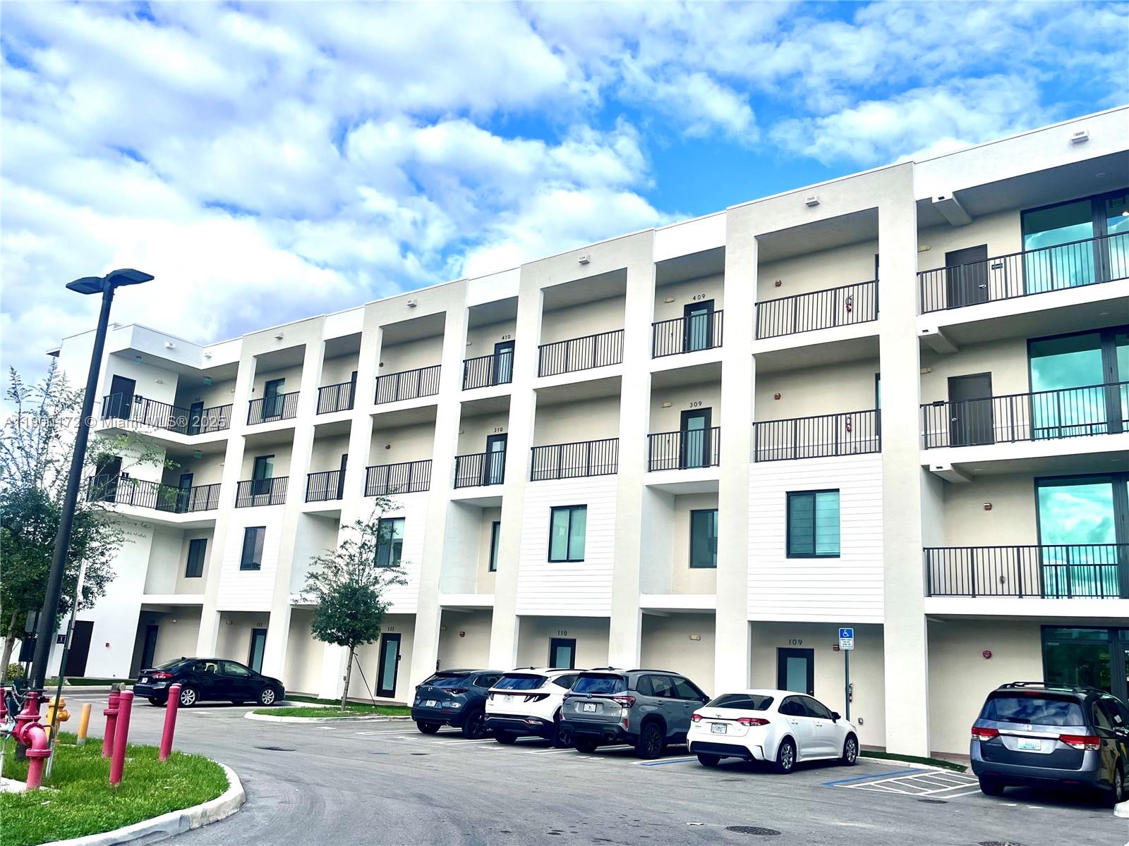 8001 NW 41 ST. # 311, Doral FL 33166
