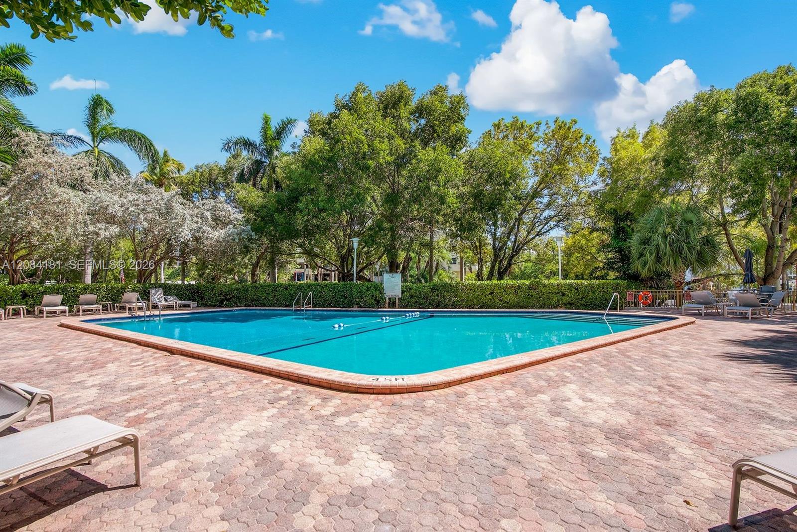 155 Ocean Lane Dr # 103 — Photo 2