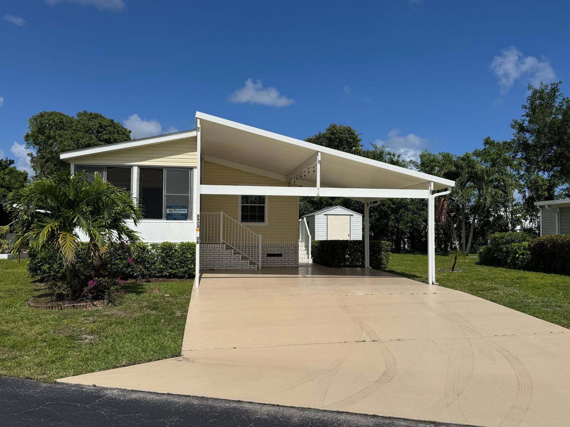8924 Princess Donna Court E, Boynton Beach FL 33436