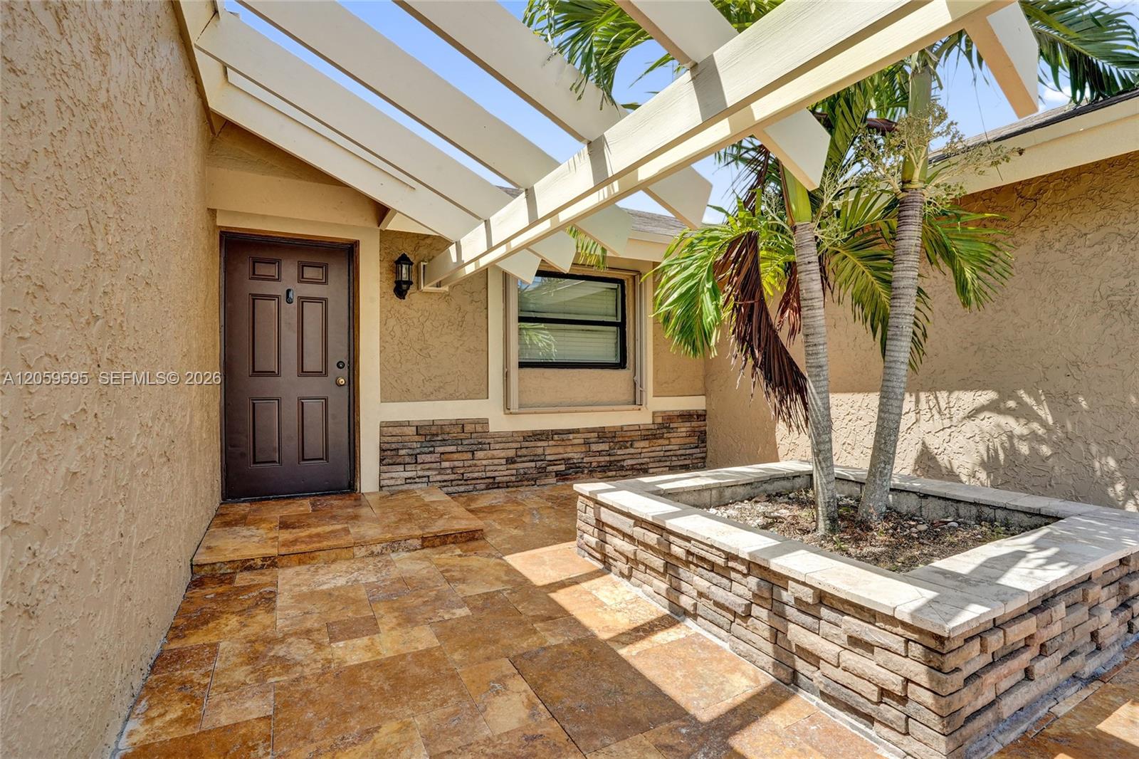 8204 SW 12th St — Photo 3