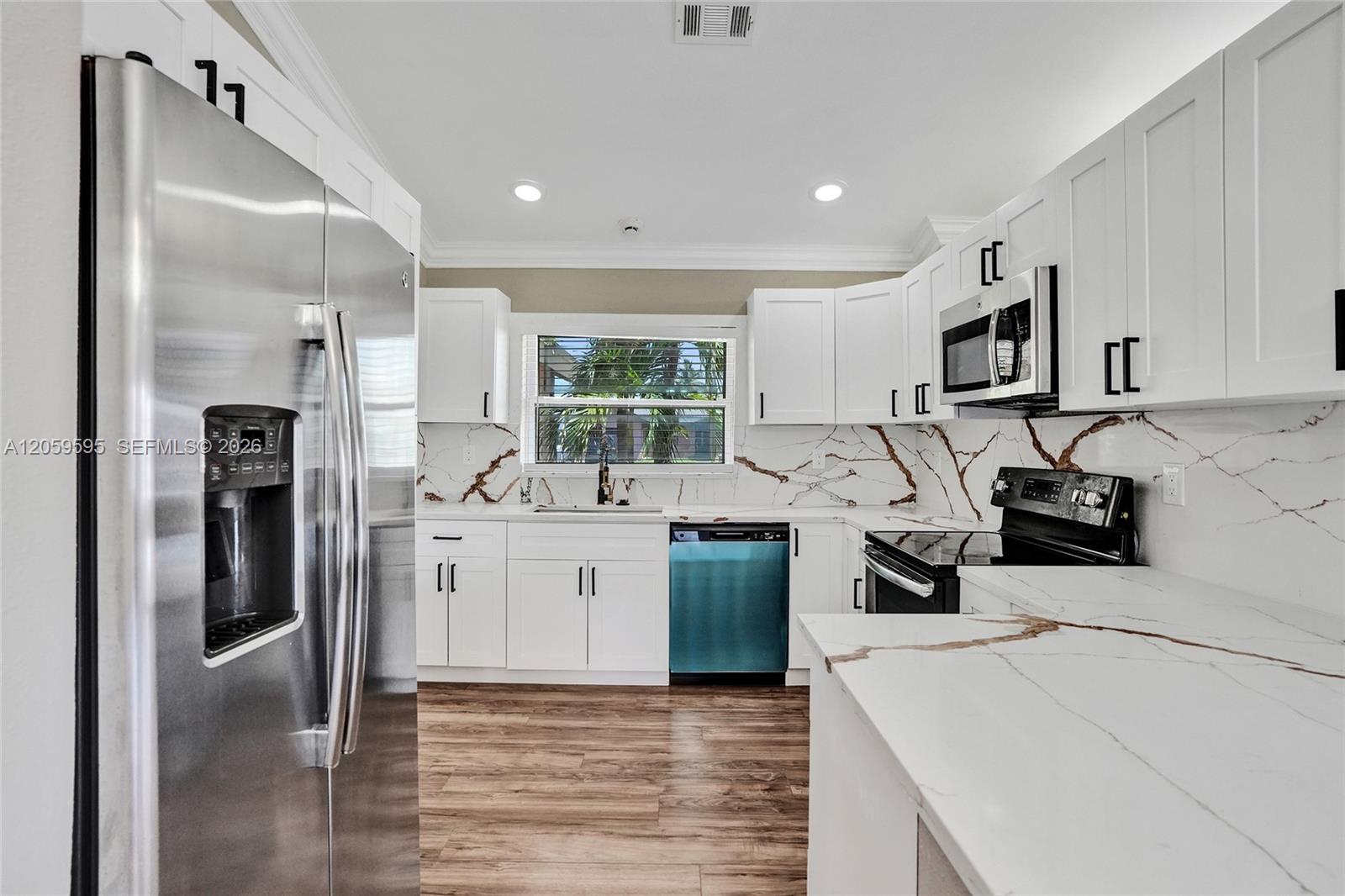 8204 SW 12th St — Photo 5