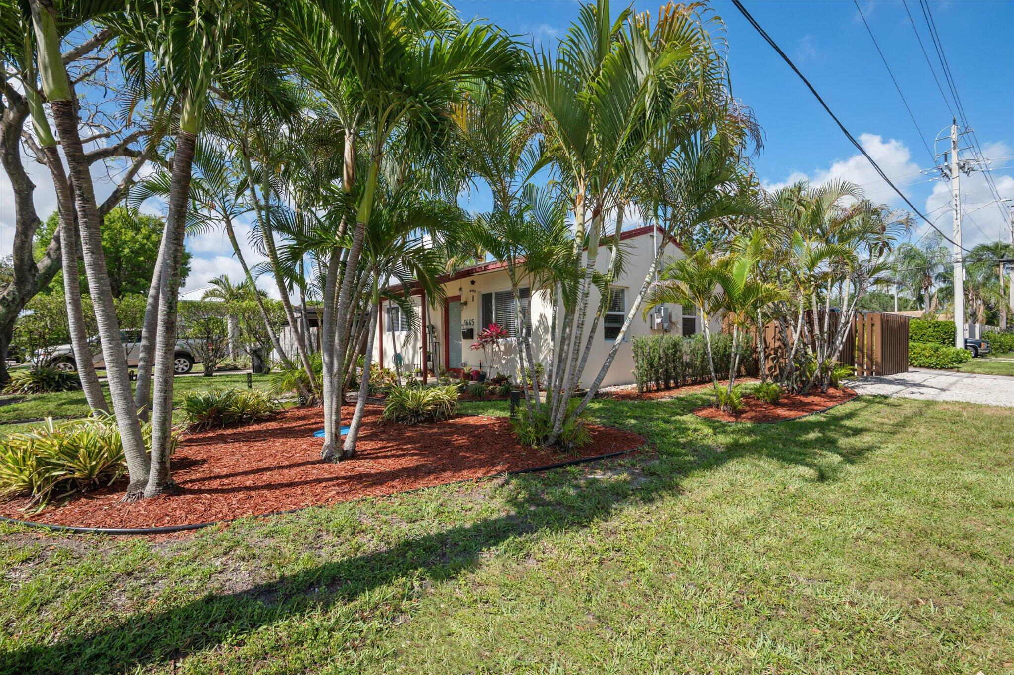 1645 NE 16th Avenue, Fort Lauderdale FL 33305