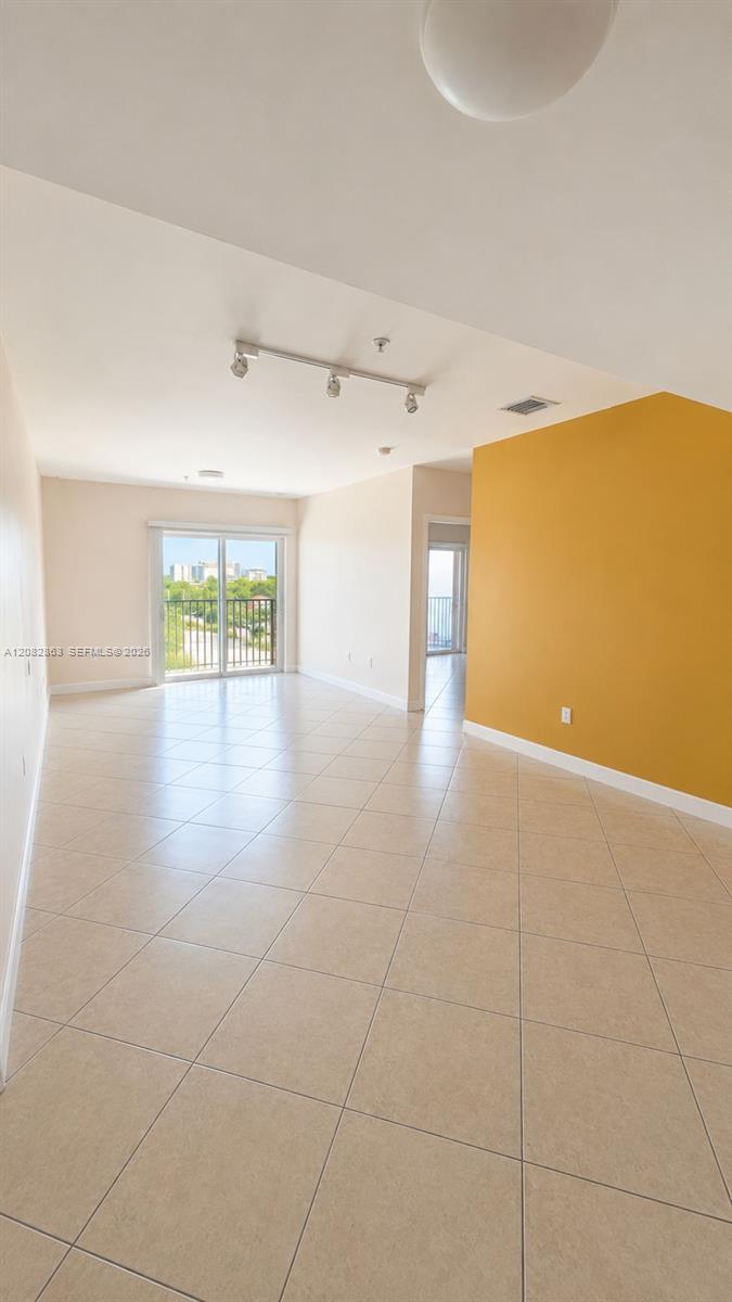 2280 SW 32nd Ave # 508 — Photo 4