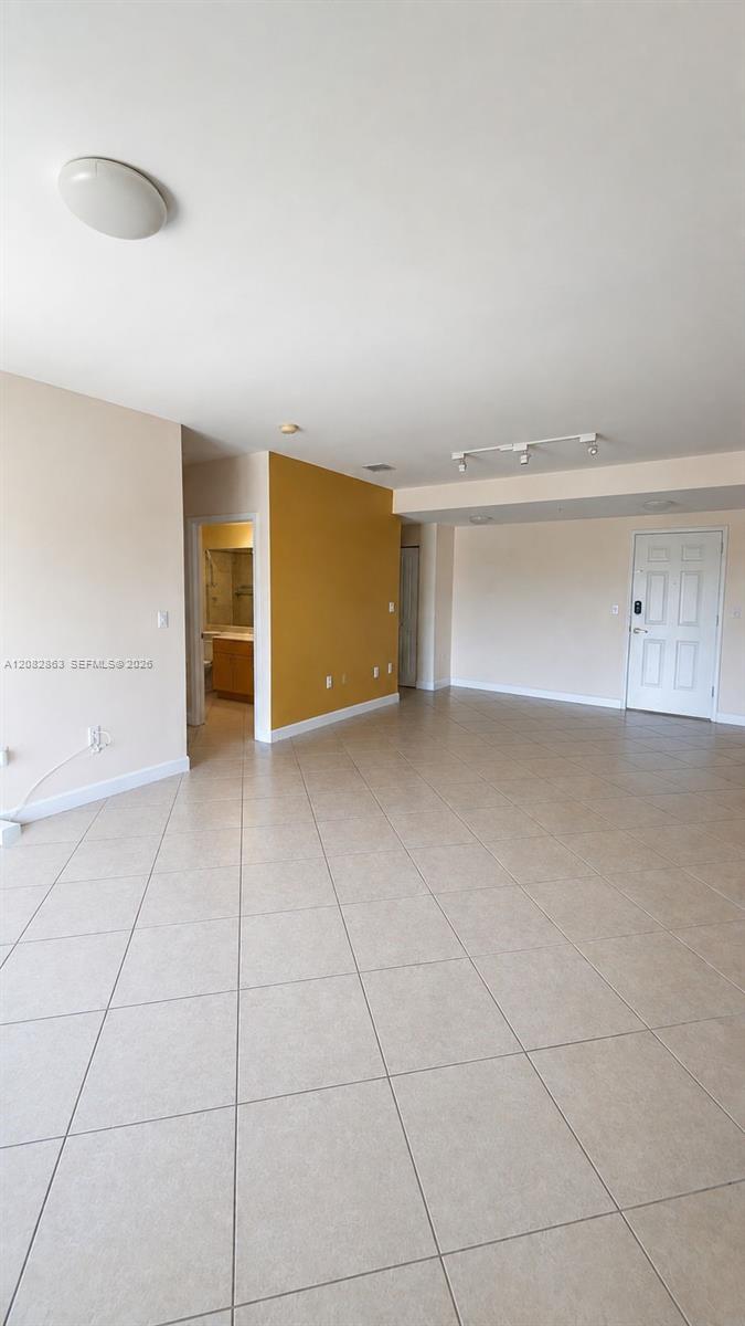 2280 SW 32nd Ave # 508 — Photo 5