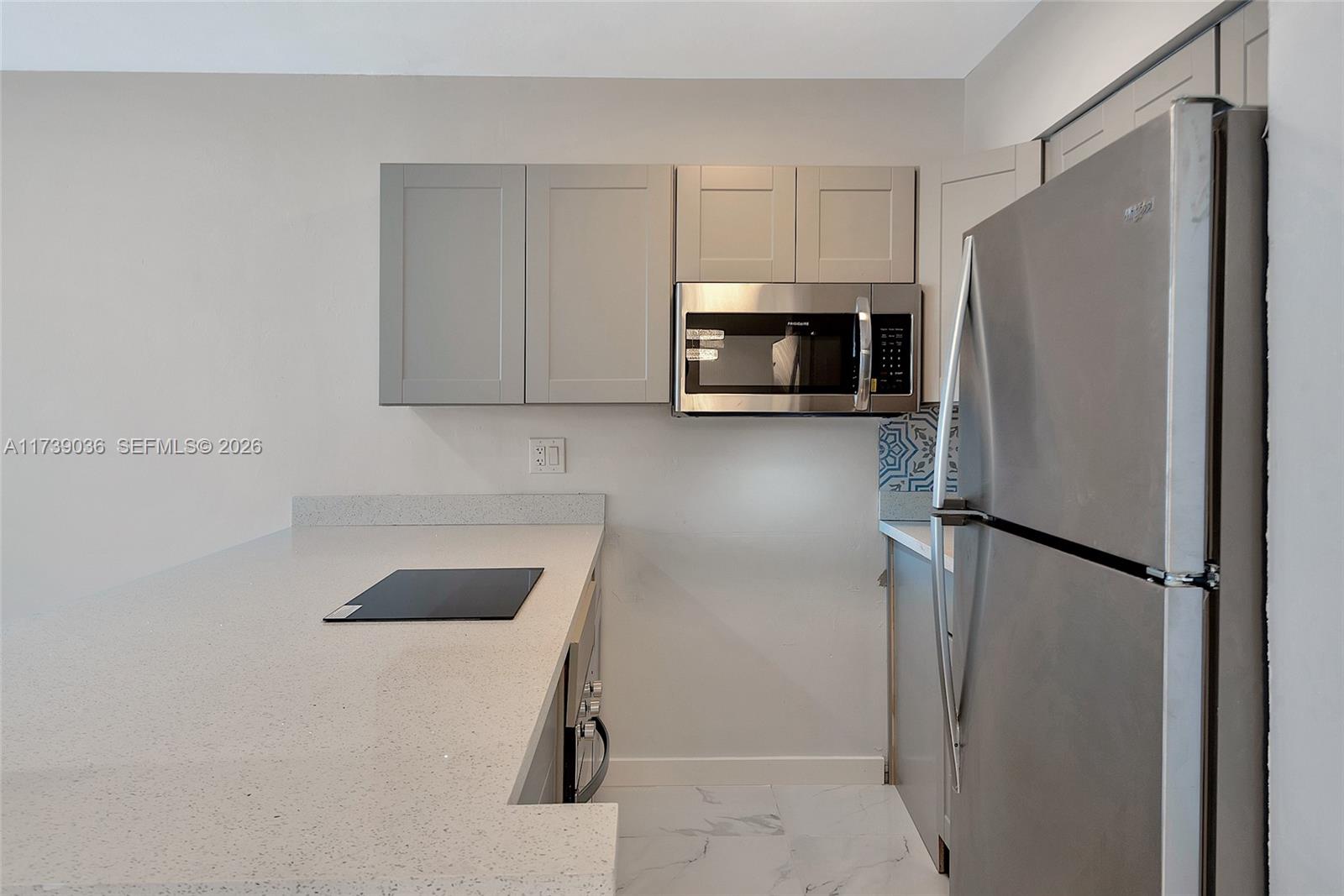 820 SW 11th Ave # 14B — Photo 4