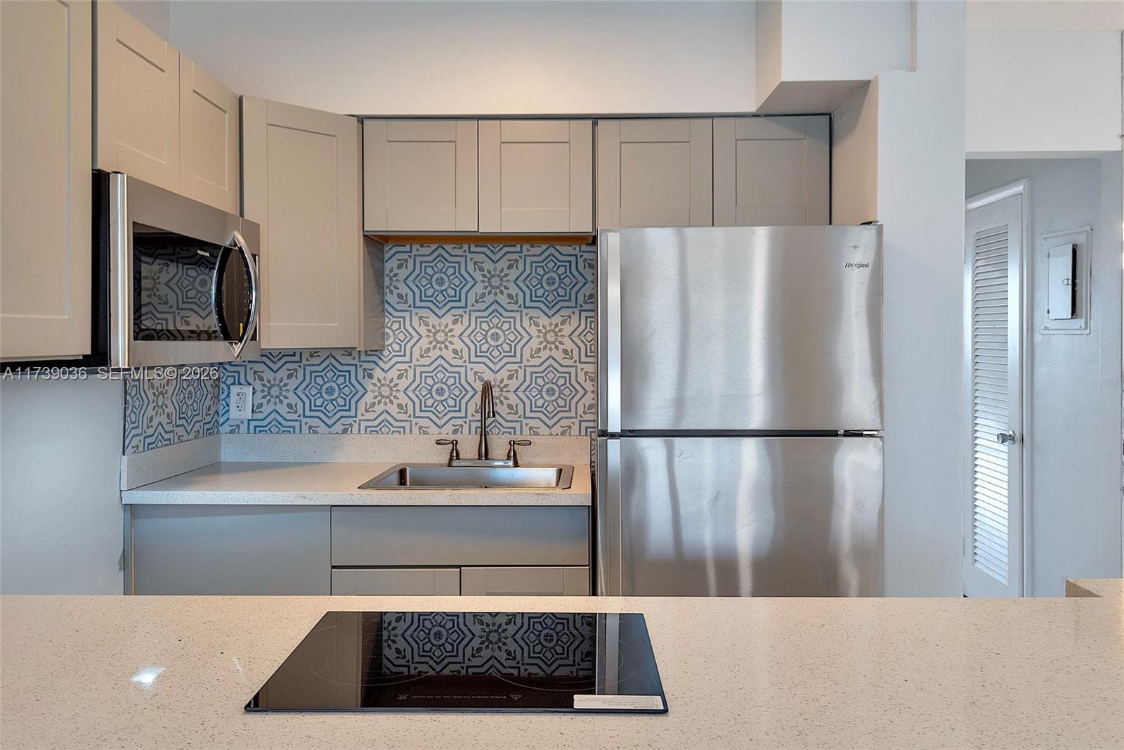 820 SW 11th Ave # 14B — Photo 5