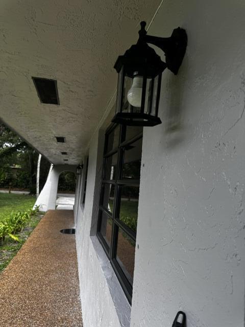 1871 W FOREST Avenue — Photo 5