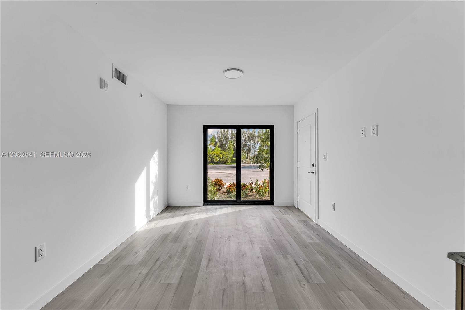 175 NW 160TH ST # 220 — Photo 2