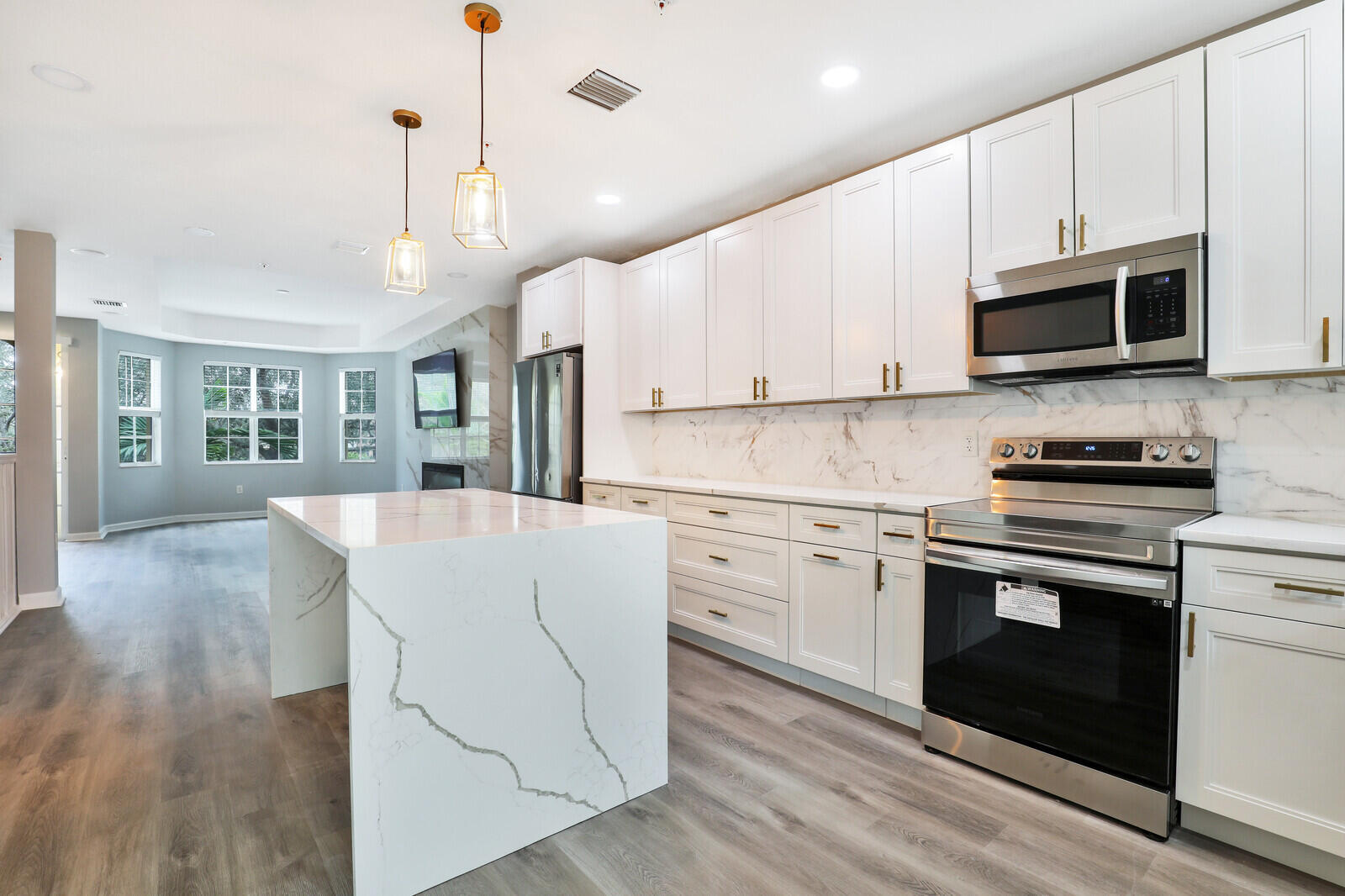 2425 San Pietro Circle — Photo 3