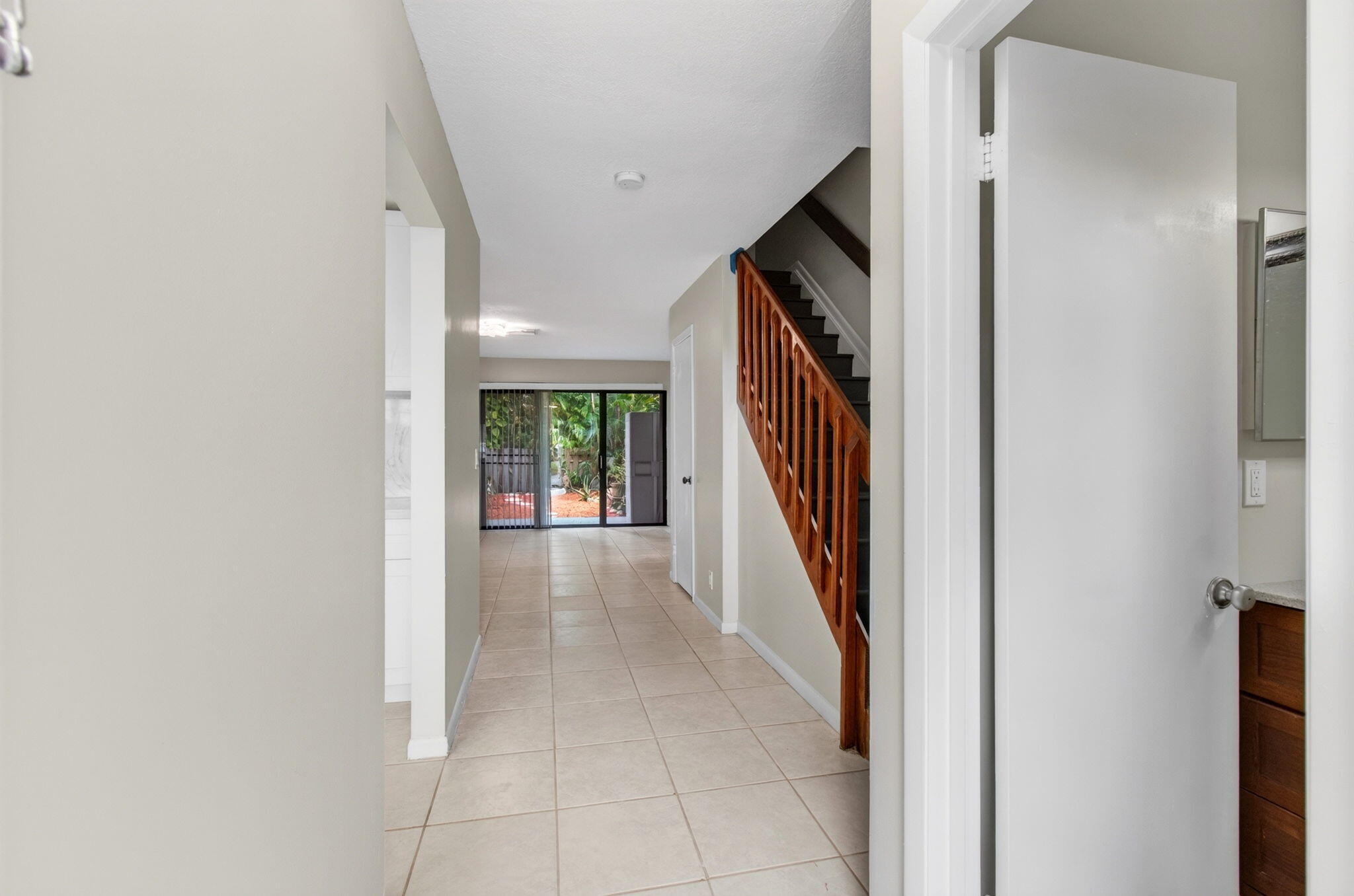 799 HILL Drive # C — Photo 3