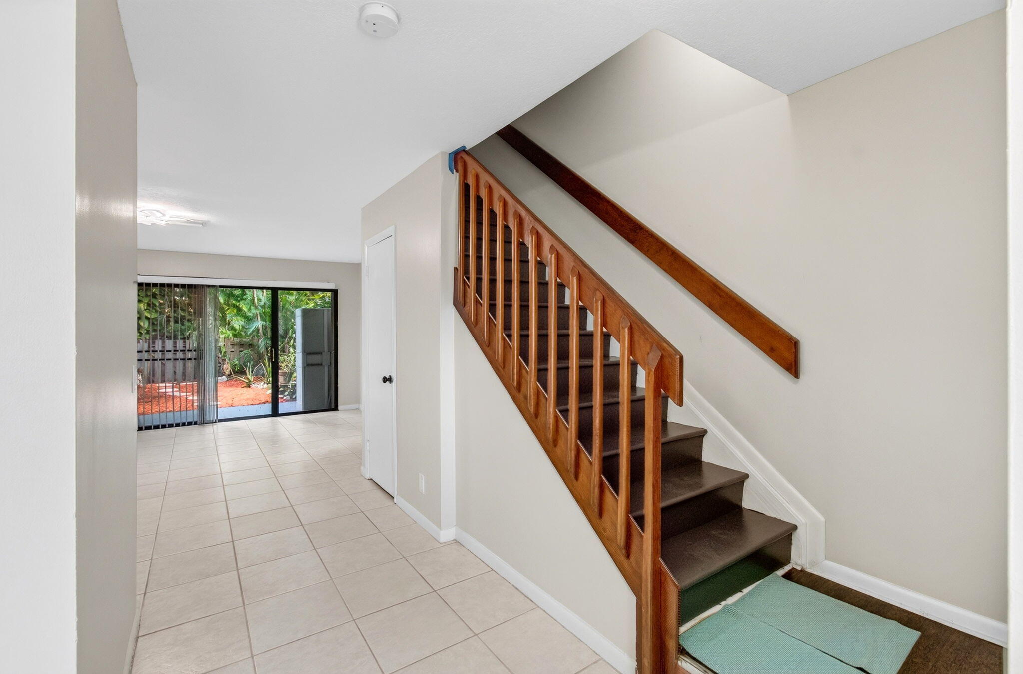 799 HILL Drive # C — Photo 4