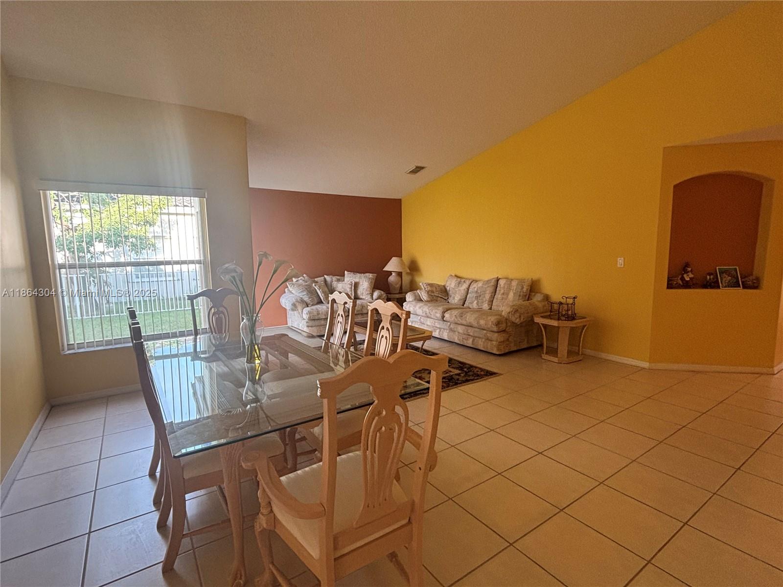 18581 NW 23rd St — Photo 5