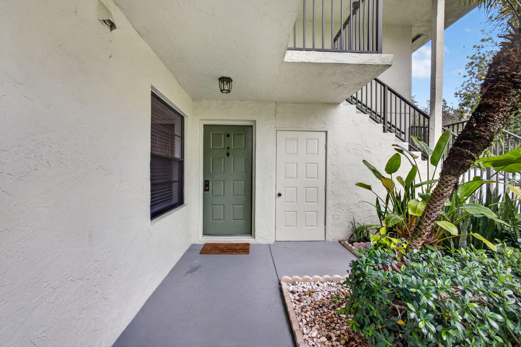 1701 Sabal Ridge Circle # D — Photo 3