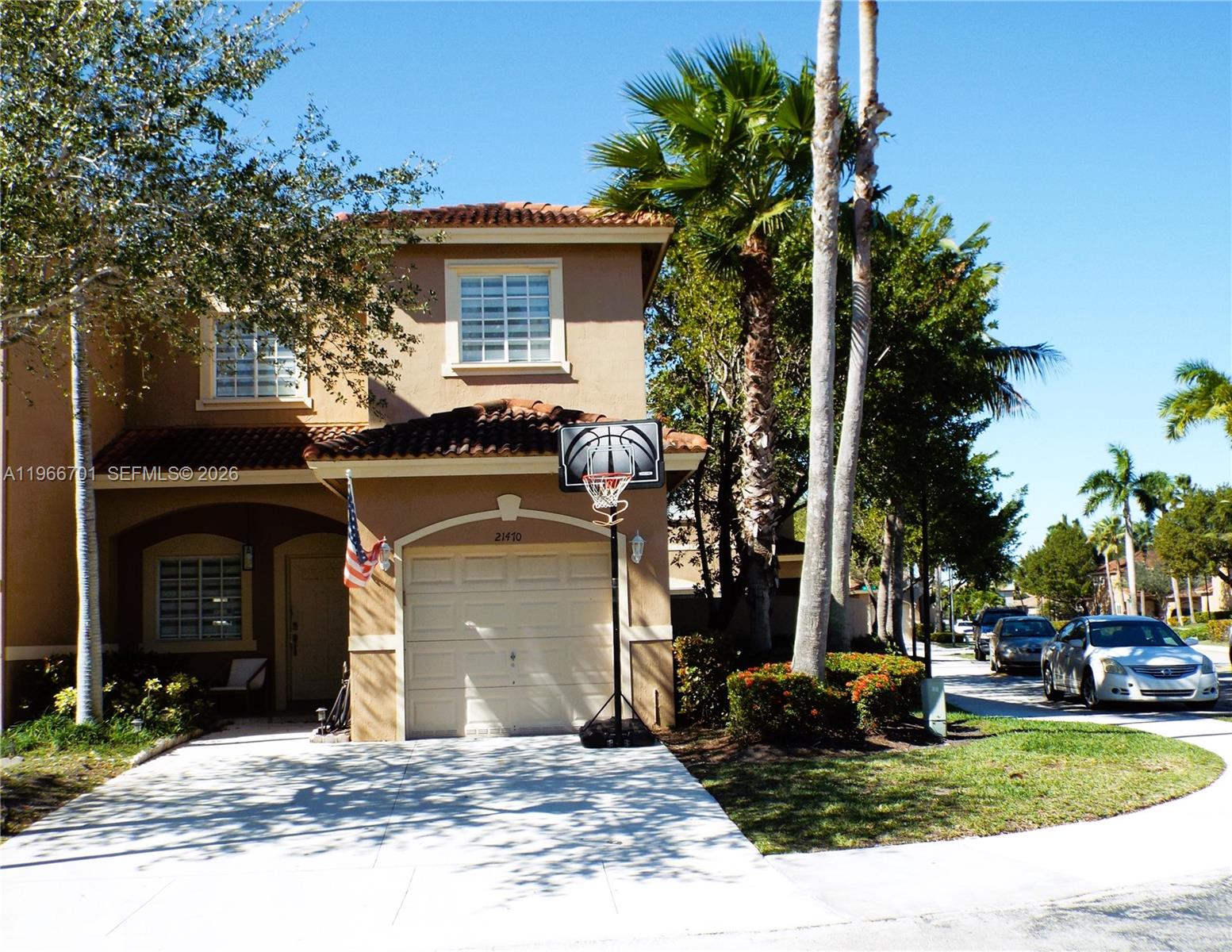 21470 SW 85th Path, Cutler Bay FL 33189