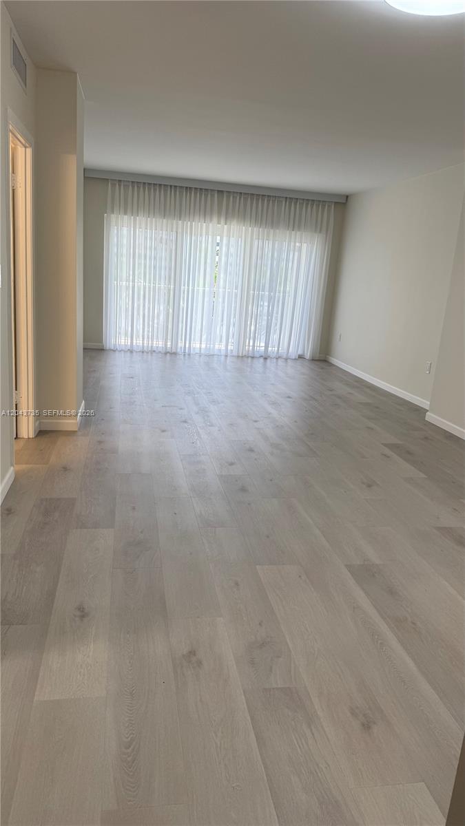 300 Bayview Dr # 211, Sunny Isles Beach FL 33160