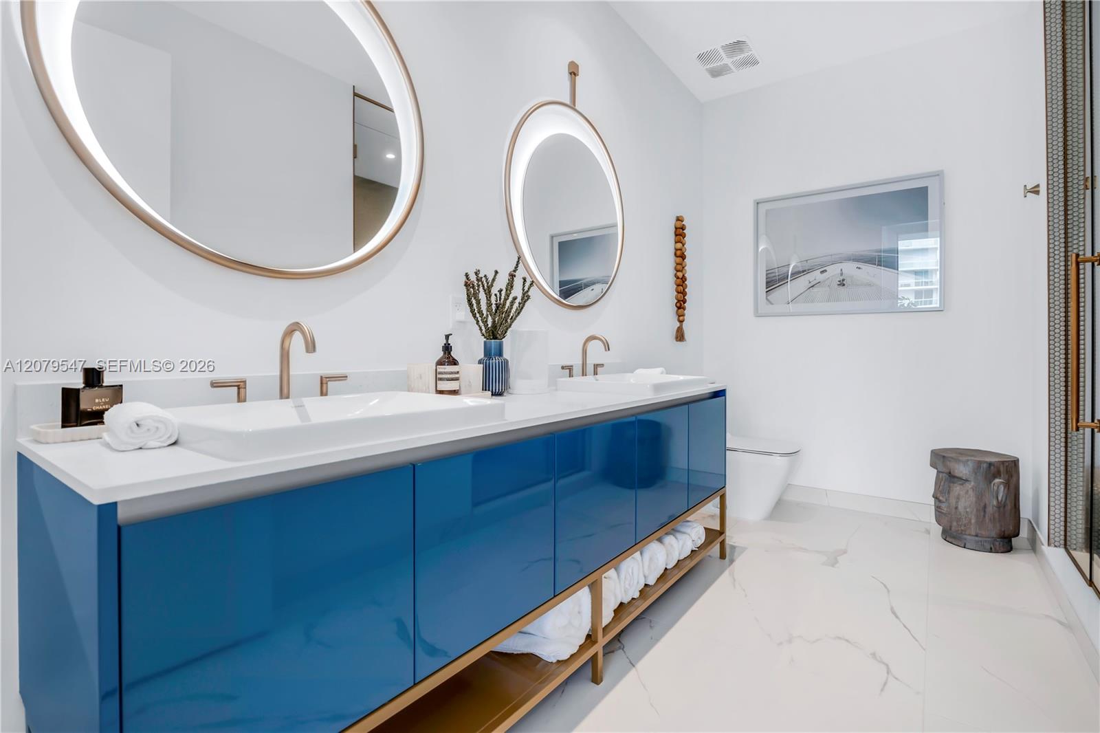 2655 S Bayshore Dr # 1406 — Photo 2