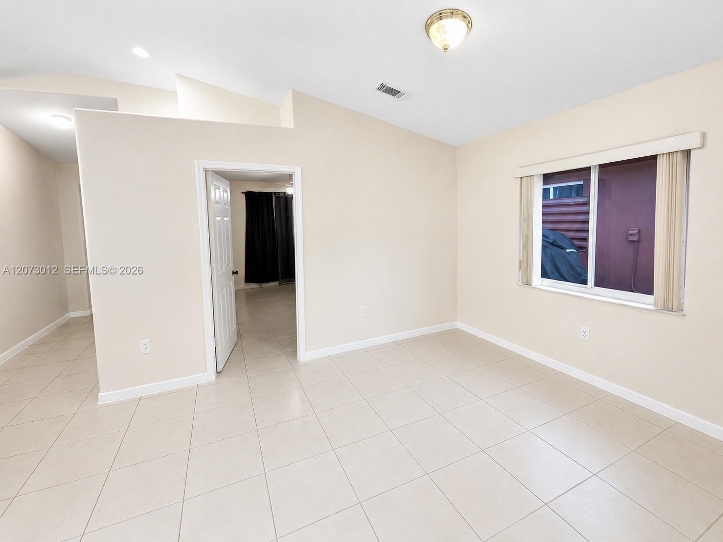 9999 NW 126th Ter — Photo 3