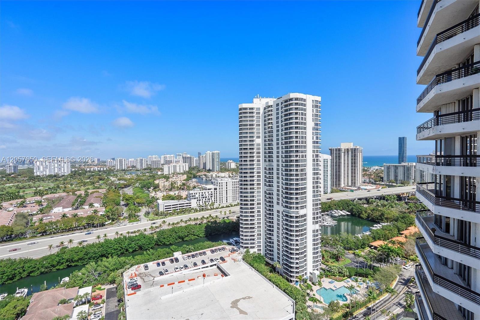 3530 Mystic Pointe Dr # 2907 — Photo 4