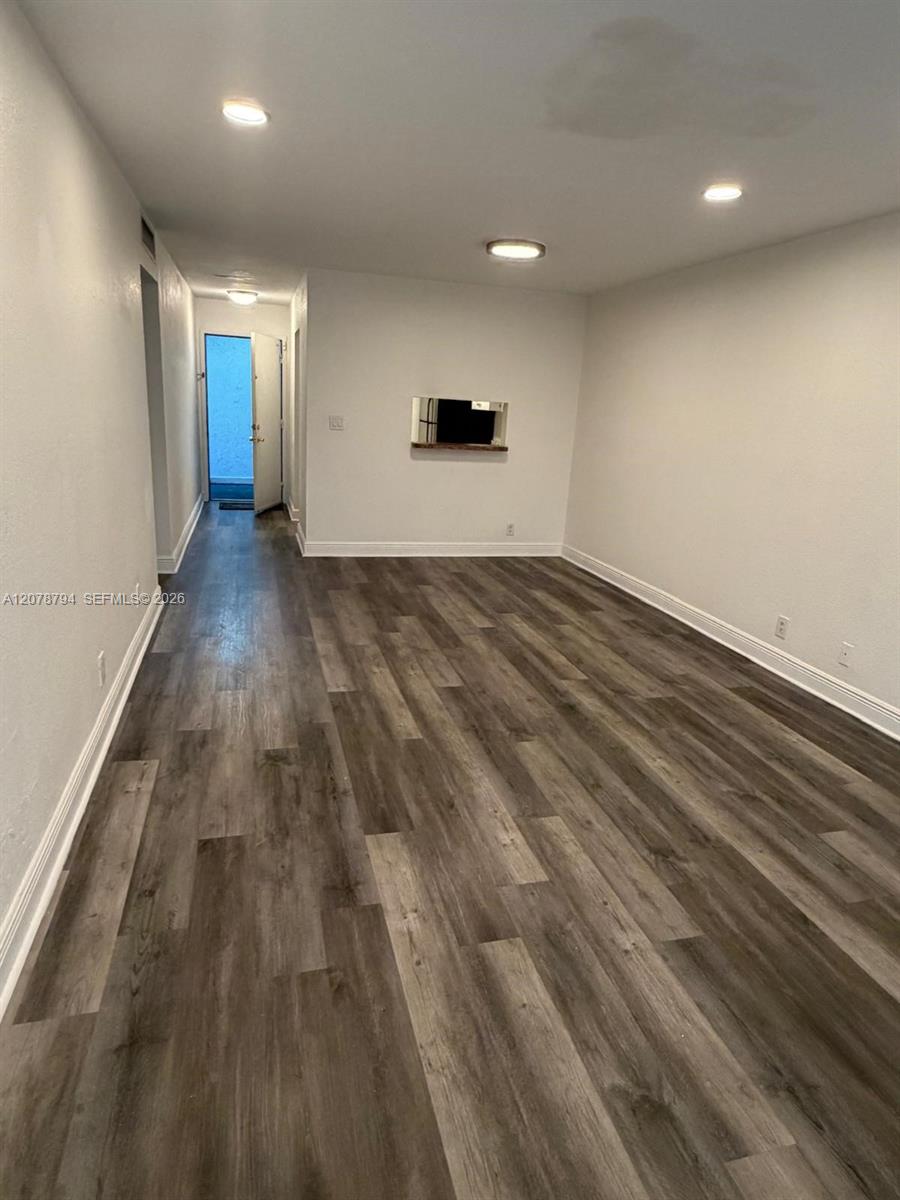 5201 Geneva Way # 311, Doral FL 33166