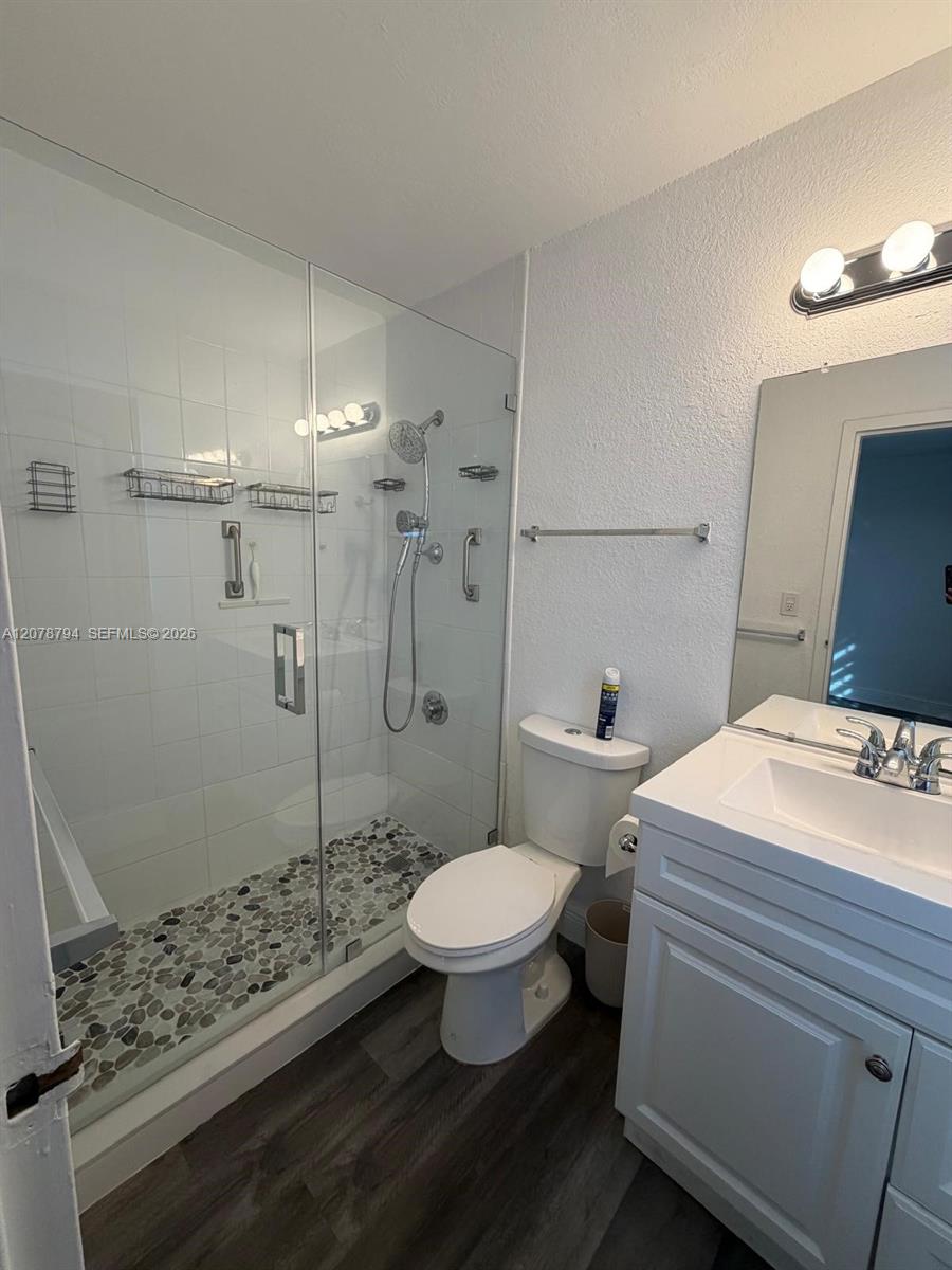 5201 Geneva Way # 311 — Photo 3