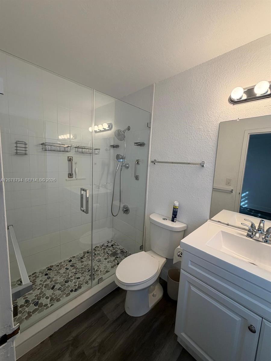 5201 Geneva Way # 311 — Photo 5