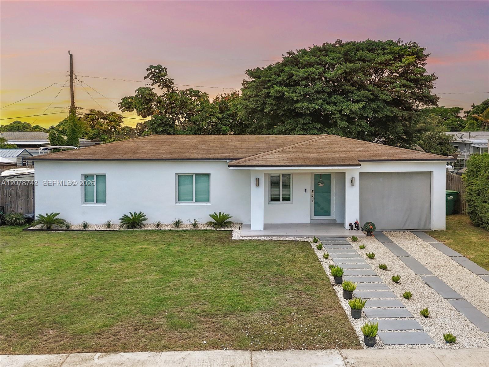 14940 Pierce St, Miami FL 33176