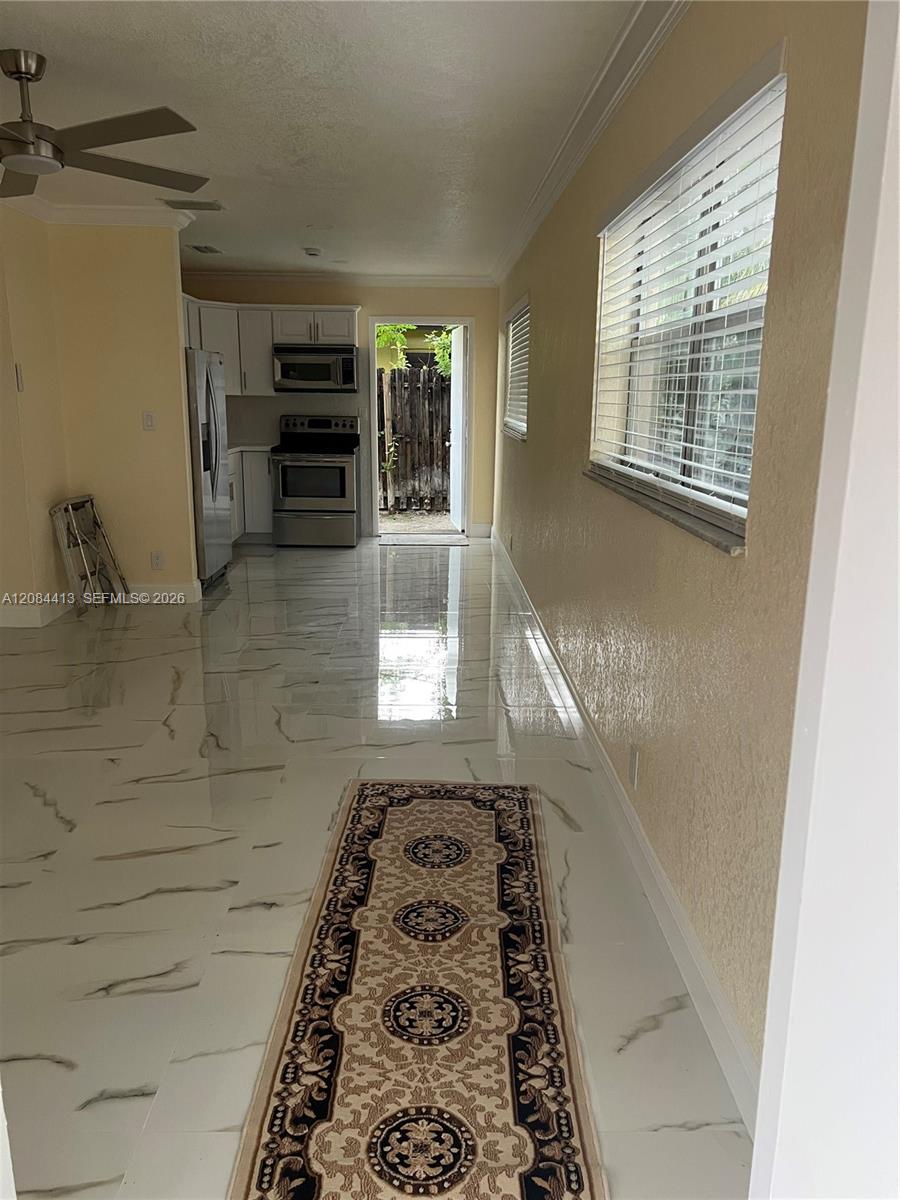 6470 NW 20th Ct # 2r — Photo 5