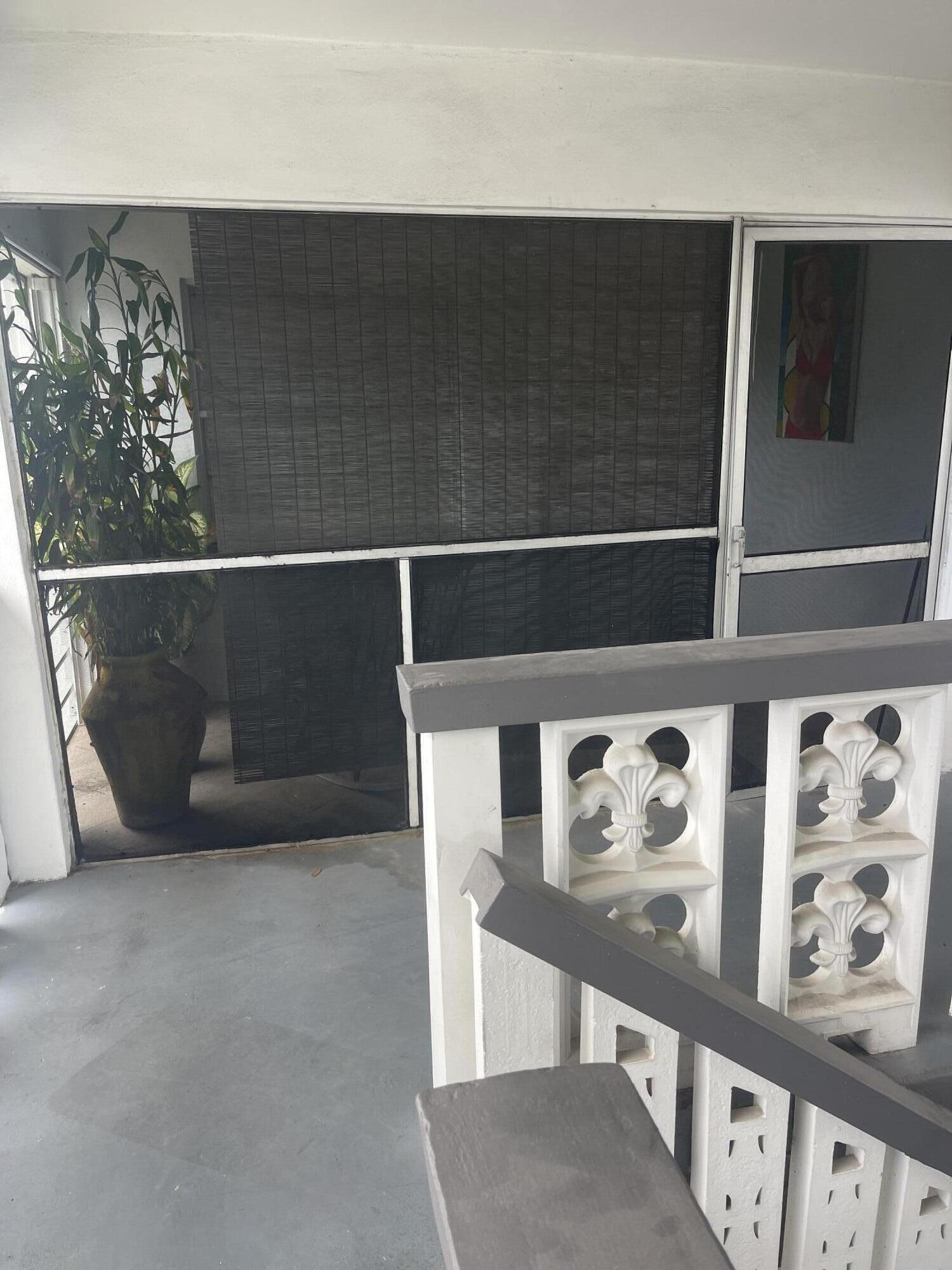 1700 Cleveland Street Apt 204, Hollywood FL 33020