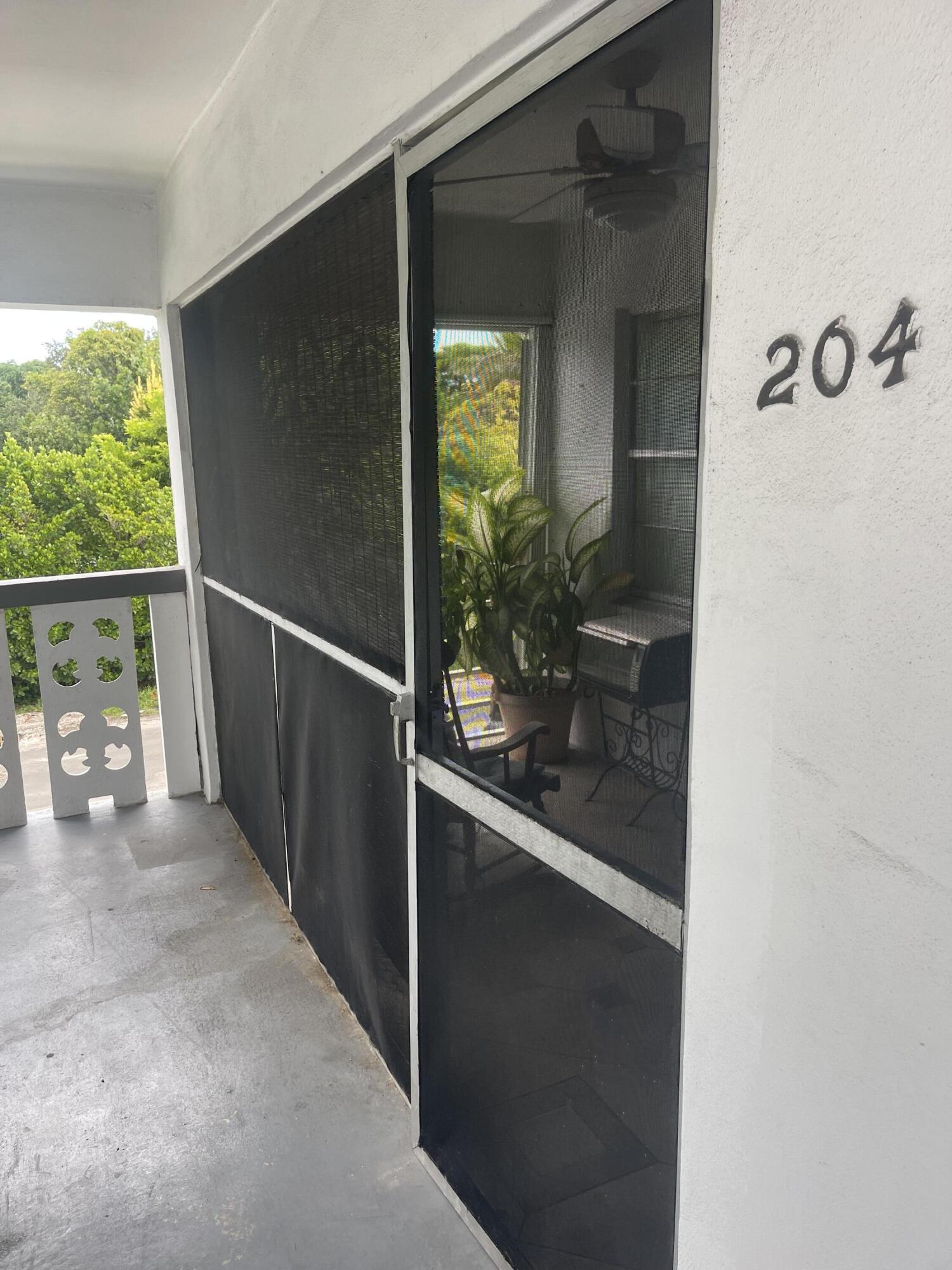 1700 Cleveland Street Apt 204 — Photo 2