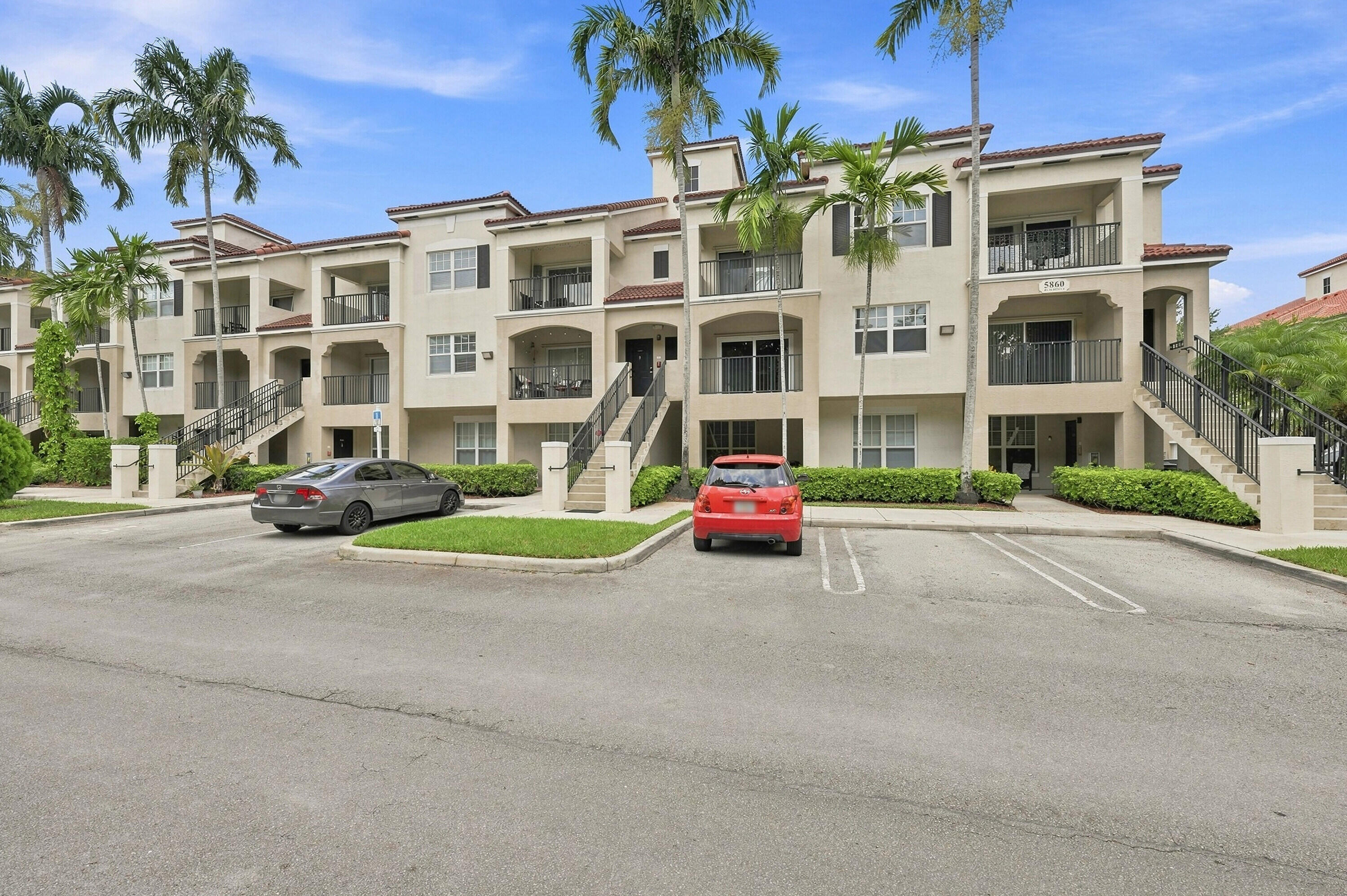 5860 W Sample Road # 307 — Photo 3