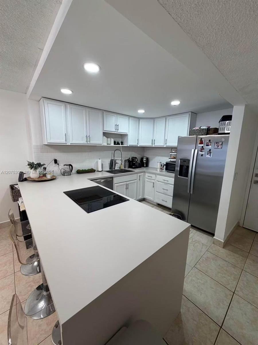 200 Leslie Dr # 427 — Photo 2