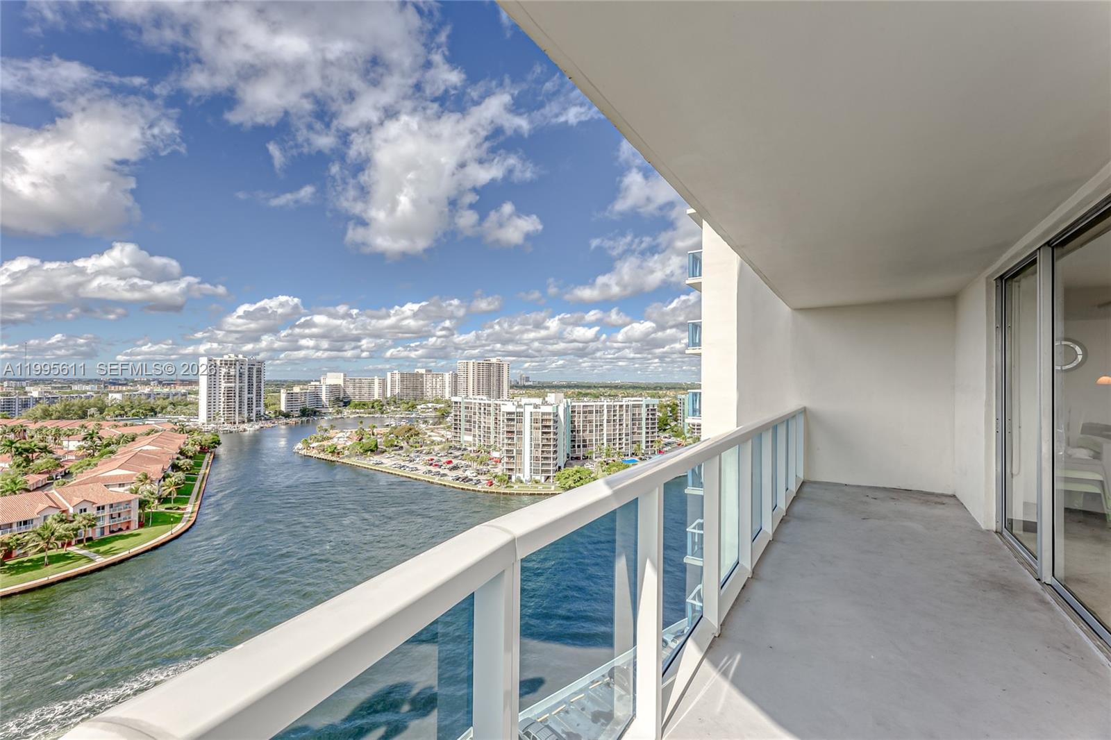 3800 S Ocean Drive # 1606 — Photo 2
