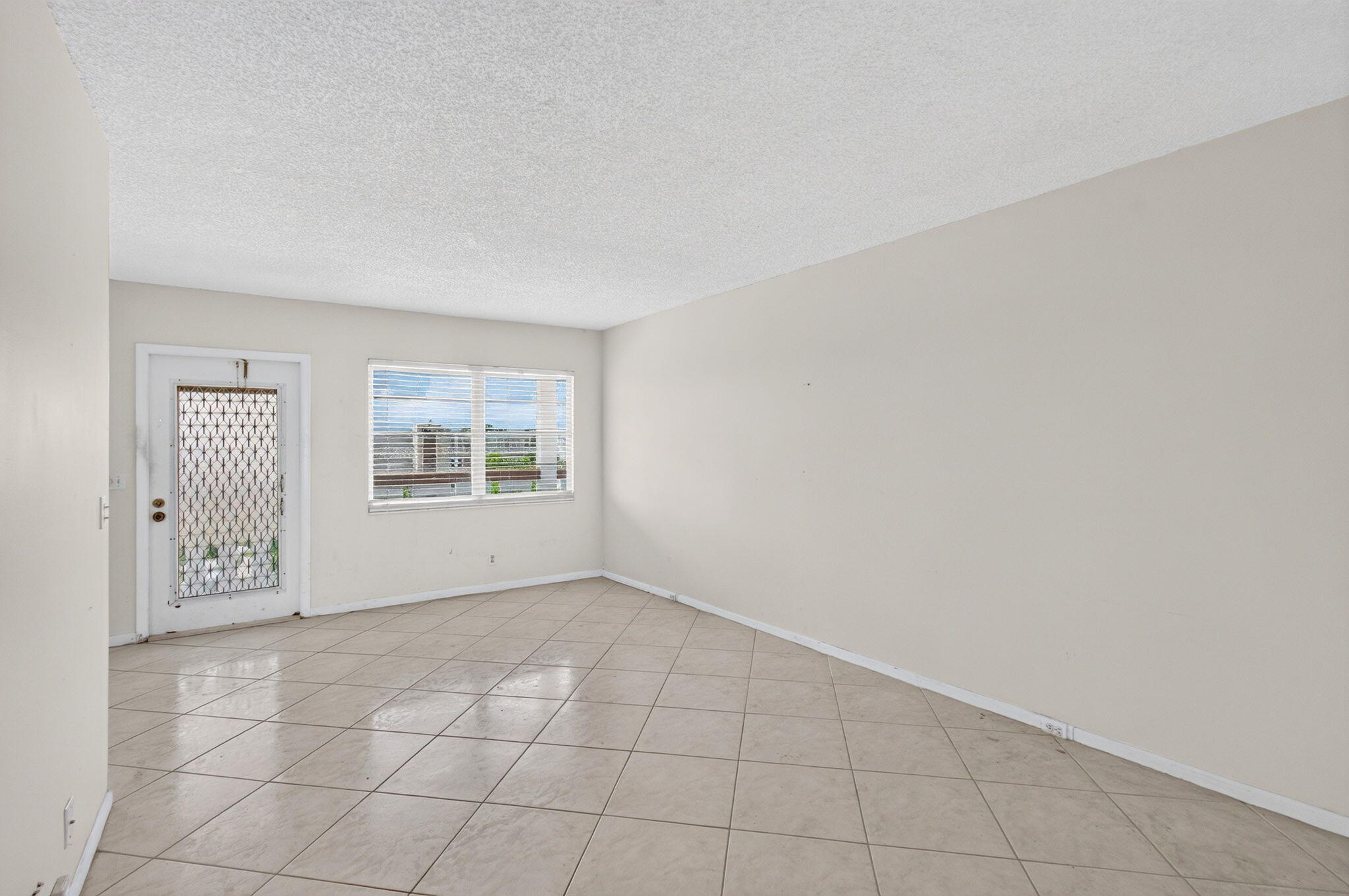 4044 WOLVERTON C — Photo 4