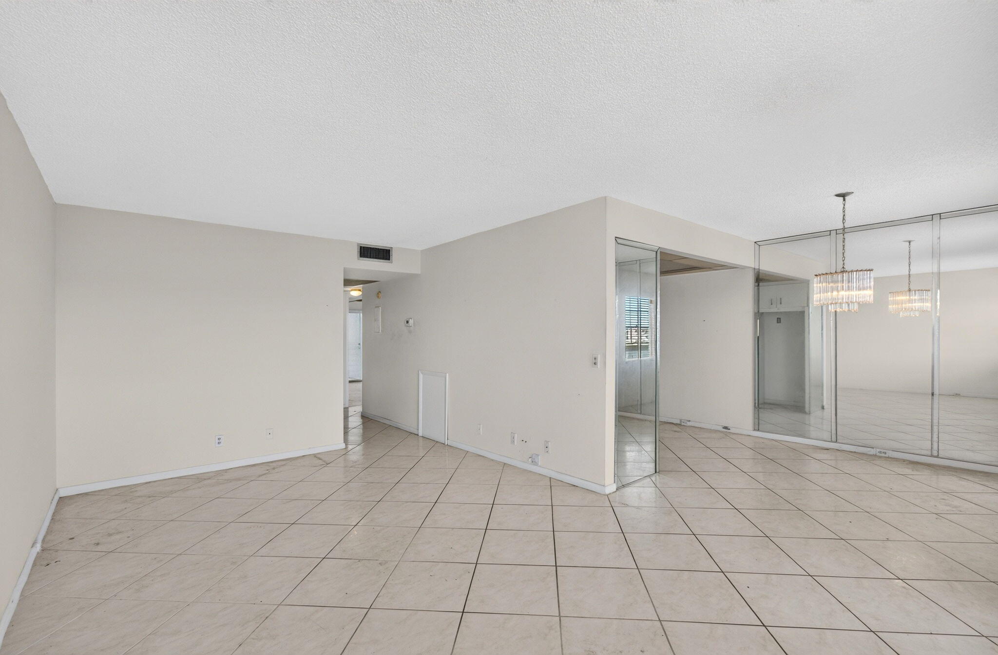 4044 WOLVERTON C — Photo 2