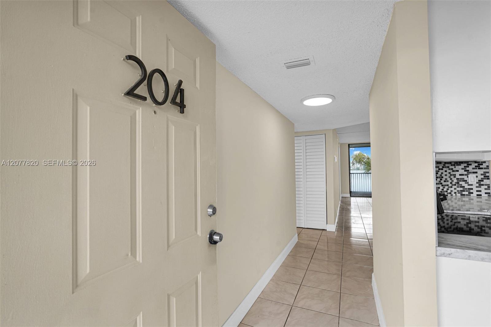 117 Lake Emerald Dr # 204 — Photo 4