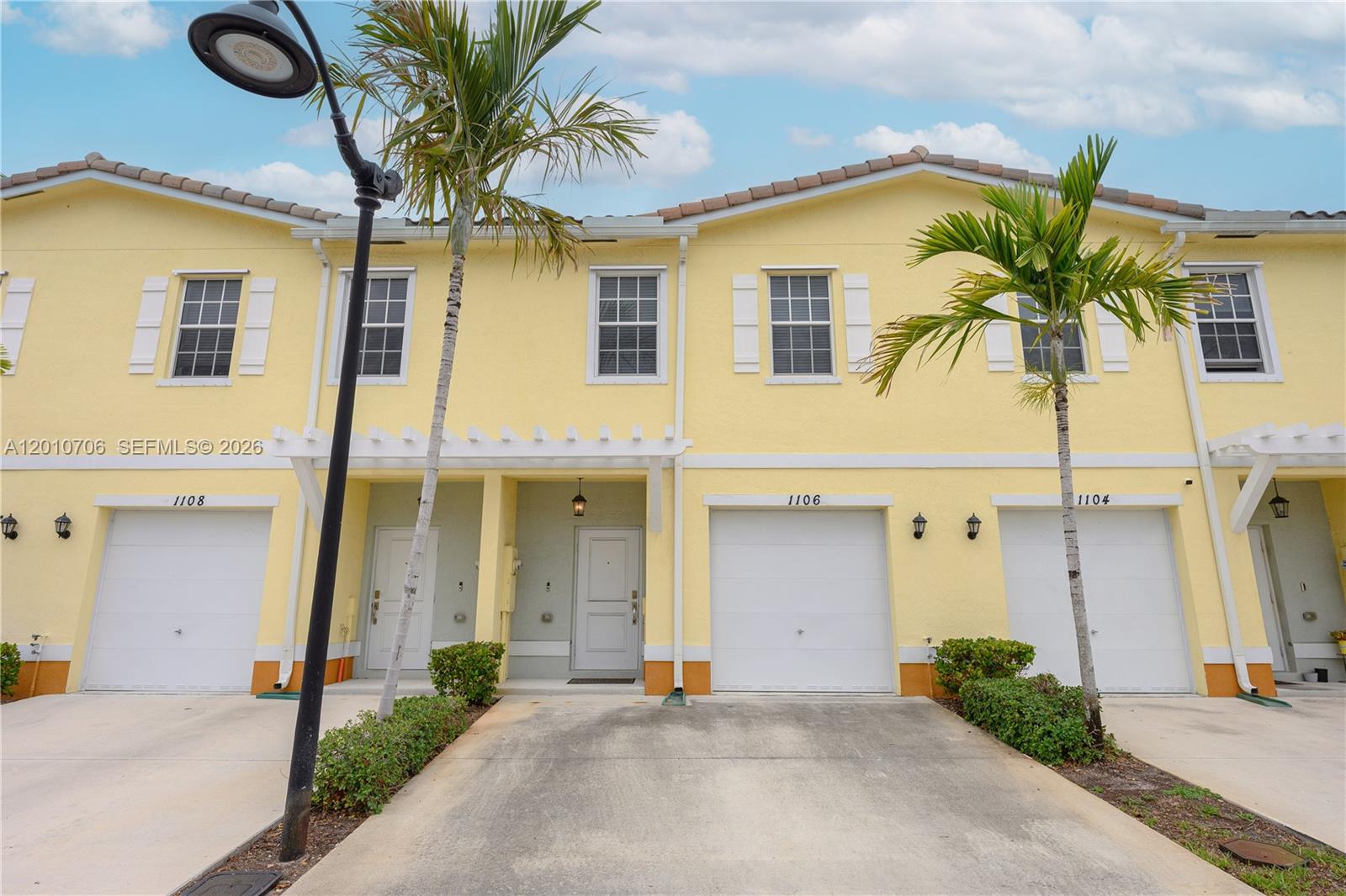 1106 NW 40th Ter, Lauderhill FL 33313