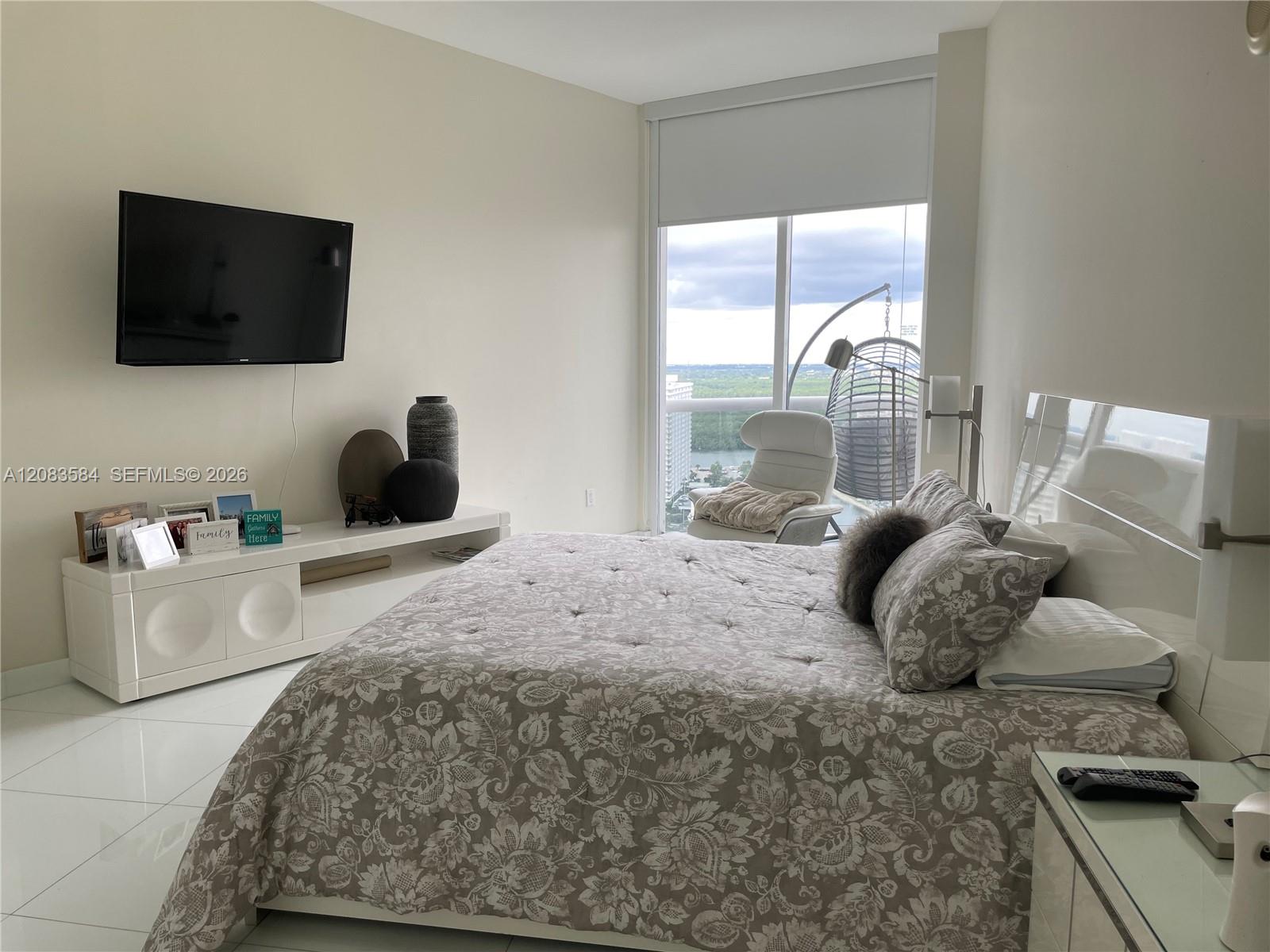 15811 Collins Ave # 2305 — Photo 5